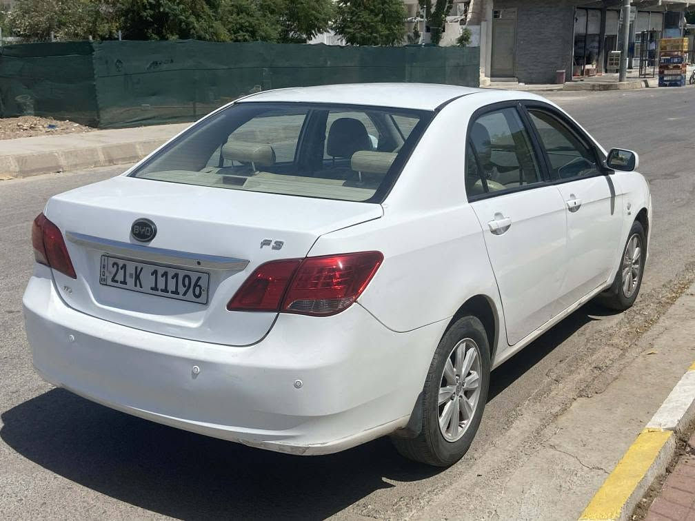 سەیارەیەکی تا بڵێی پاک ماوەتەوە مەکینەی بیلادی لەسەرە 154km ڕۆشتووە بەشەرتی گێڕومەکینە  گێڕ عادیە بەبێ تەقەو ڕەقە ۲پارچەی بۆیاخە لەسەر پلێت بەزەمان ئەوەی ناوەوەی نەگرتبێ سەنەوی 2027 بەسەرئەچێت سعرەکەی ٥٥ گەڵا مەعامەلە شوێن: چەمچەماڵ ژمارە موبایل : *********** شمشمل, السليمانية
