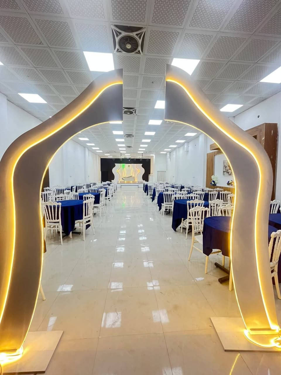 ‏قاعة بيانو للاعراس والمناسبات 
ترحب بكم تم افتتاح قاعة بيانو  
نتمنى لكم دوام الافراح والمسرات
تشمل تفاصيل القاعه حجز ساعتين 250 الف 
1- قاعة ارضيه 🎪 تسع 250 شخص .
2-دي جي بكادر نسائي متخصص  ويشمل بروفا للعرسان 🤵👰‍♀️ قبل الحفل وتنظيم برنامج كامل  اضافة الى فقرات تشمل شعالات 🔥فقاعات 🫧دخاينة  💨وانارة مضيفه منسقه موظفه سحب تلفونات
العنوان : 📍بابل - الحلة -  حي الصحه مقابيل كازينو مارينه
  ستيج ✨مع ميز مهر مميز .   
للحجز 📔والاستفسار : زورونا الى موقع 📍القاعة 🎪 او الاتصال 
#على_الرقم  
 اتصال ***********
واتساب ***********
 
للتفاصيل اكثر والاستفسار زيارة الرابط او الاتصال على الرقم اعلاه
او التواصل على شبكات التواصل الاجتماعي 📡
الف الف مبروك 🎉 لكل المقبلين على الزواج 🎉
