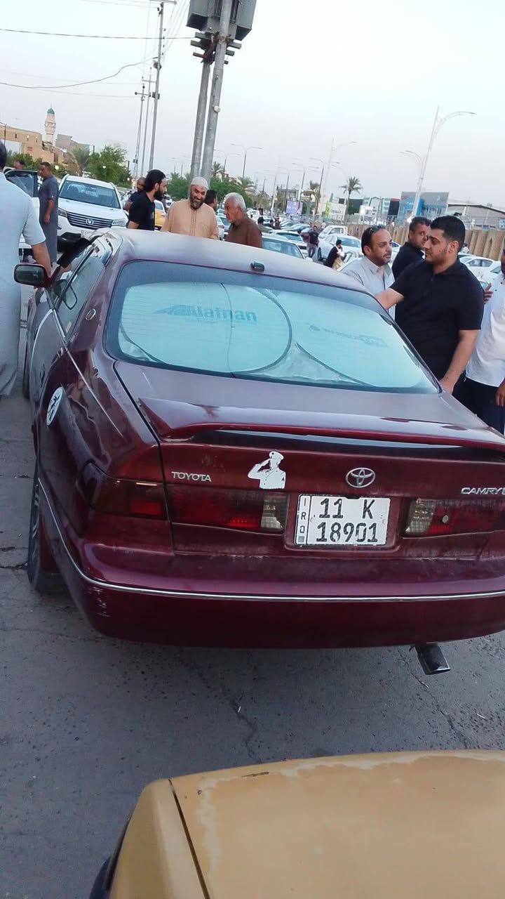سلام عليكم شلونكم شباب كامري موديل 2000 وارد امريكي صبغ حزام فقط  تبريد ثلج تخم تاير ويلكب جديد رقم بغداد بسامينه شرط التحويل  محرك بي تنقيص كل تبديله نص لتر خير من الله كهربائيات كله شغاله كل نقص مابيه منضومه بانزين جديد منضومه زنون صدر أمامي خلفي جديد جاهزه من كلشي سعر 68 وبيه مجال حك الجيه واذا اكو مراوس بي ام 525 مسكر وفرق هم يرهم*********** صاحب سياره عمار الحنين

