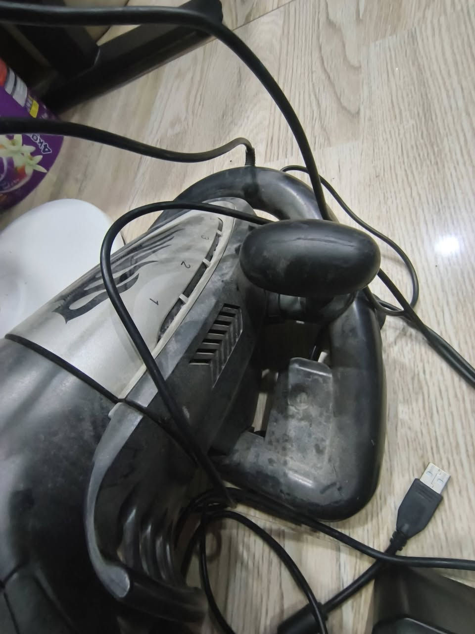 دركسون شركه بكسن جهاز 360 نص فره قاعده جلاتينيه تلزك ويه دواسات شغال مابي عيب بسعر 25 رقم تلفوني الي يريد يتواصل ***********
