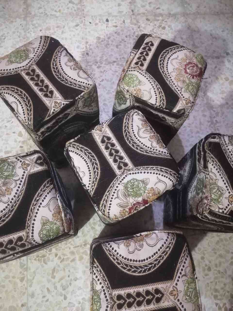جلسه كويتي 14 متر.. 7 دوشك.. اسفنج حبيبات مضغوط.. ملكي... ***********.. واتس
