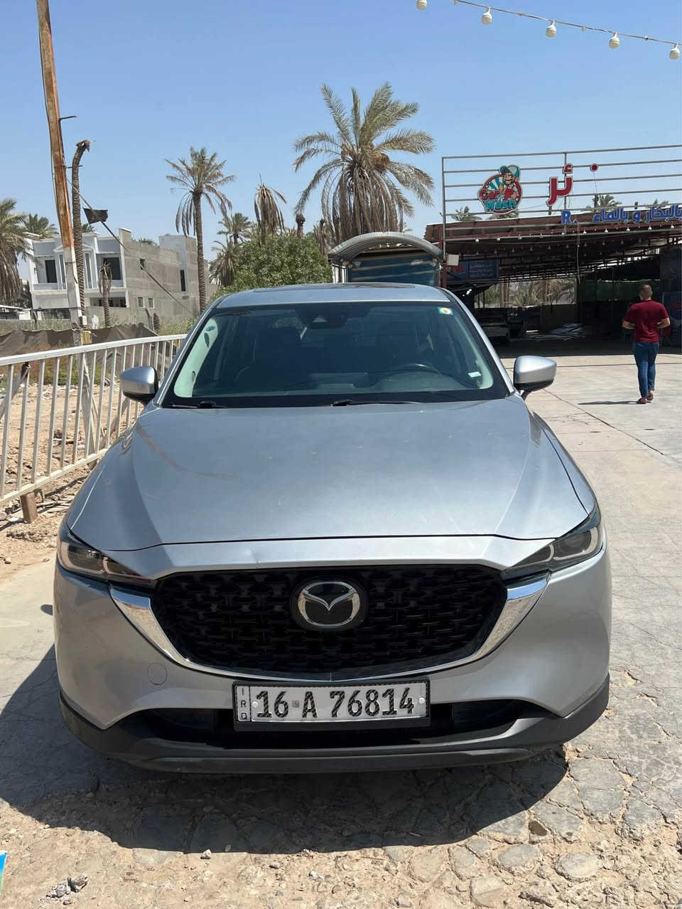السلام عليكم 
مازدا cx5 موديل 2023 
اللون سلفر لامع 
سيارة نظيفة وجاهزة من كلشي تاخذها بوجهك تتونس بيها 
محرك 2500 المرغوب بالسوك 
كشنات جلد  وبيهن تدفئة مقاعد
تحكم المقاعد الامامية كهرباء
ميموري سيت
فتحة سقف 
جنطة كهرباء
نقاط عمياء
رادار امامي 
مثبت سرعة تفاعلي
مانع اصطدام امامي
المحافظة على المسار
كامرا خلفية
تبريد قطعتين 
شاشة ابل كار بلي واندرويد اوتو
عزل وراحة واعتمادية 
السيارة ماشية ٧٩ ميل
وارد امريكي حادثها جانبي وبيها فقط ايرباك البردة ومرجع سستم بلادي
بيها شخوط بسيطة جدا وتكحيل بالدعاميات

للبيع او المراوس
السعر 165 بي مجال بسيط
اتصال ***********
مكان الديوانية ديوانية, القادسية
