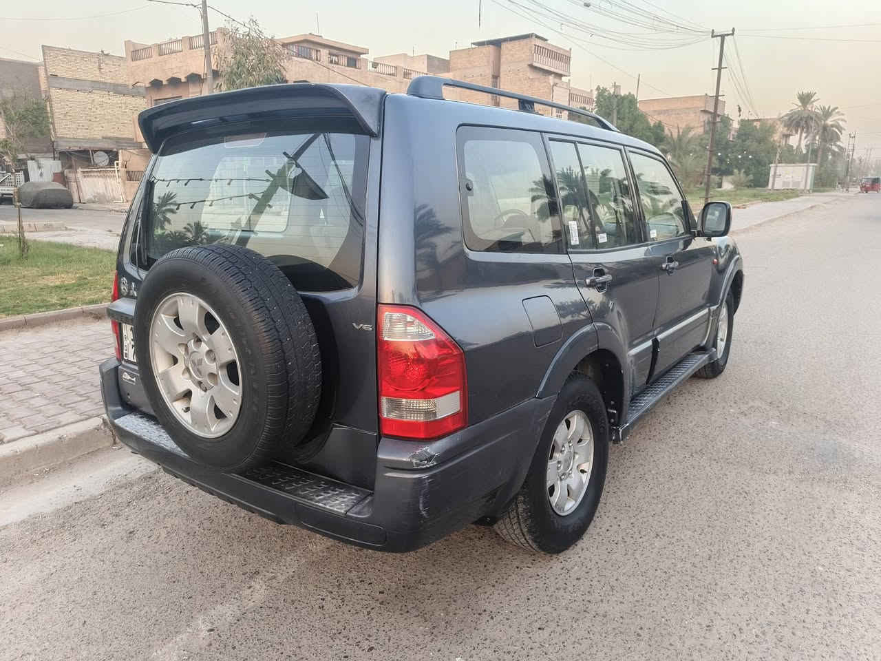 السلام وعليكم للبيع باجيرو موديل 2007 جاهزه تخم تاير جديد صدر جديد سبعه راكب 3 قطع تبريد ثلج محرك 3000  رقم بغداد  
الشراي يتصل ***********
مكانه بغداد

