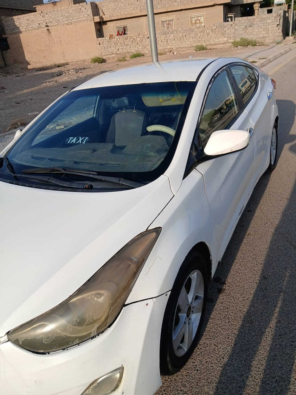 النترا 2012 امريكي ضربتها جاملق وبنيد وبيها صبغ بالحزام 
محرك 18
كير ومحرك نضيف الكير  جديد قبل شهرين شديته مال كصه 
كهربائيات كلها شغاله
تبريد ثلج 🥶 
صدر امامي وخلفي 60%
#السعر75$ بيه مجال بسيط "
***********
