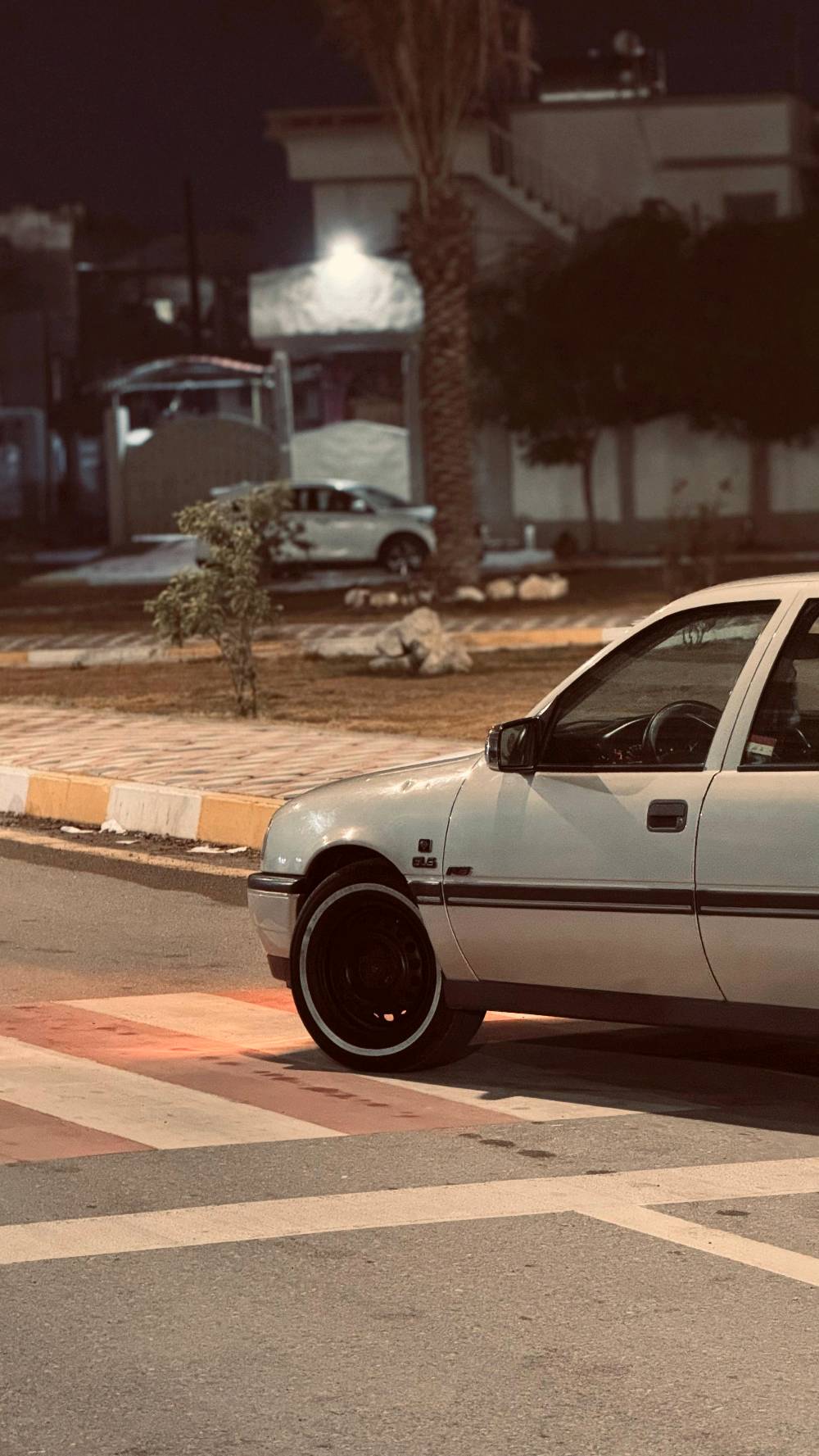 نضيفه • ١٩٩٢ • تايرات جديد