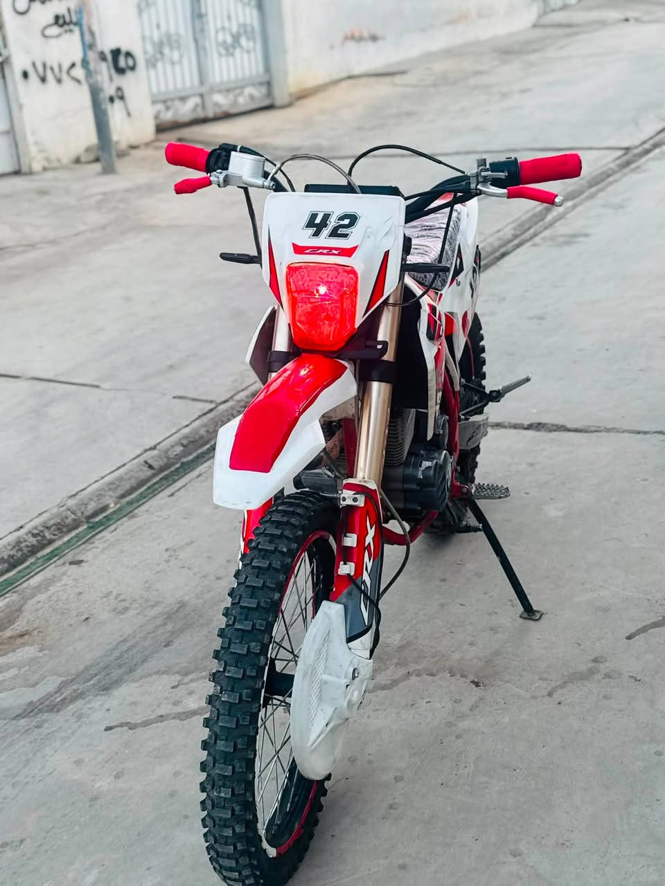 قفاز CRXموديل 2025   مكينه كبس ممفتوح   معدل. شلعه   مكينه 300cc سعرهه  (((مليون و ١٥٠ بيهه مجال بسيط.  )))مكاني ديالى خانقين ***********
