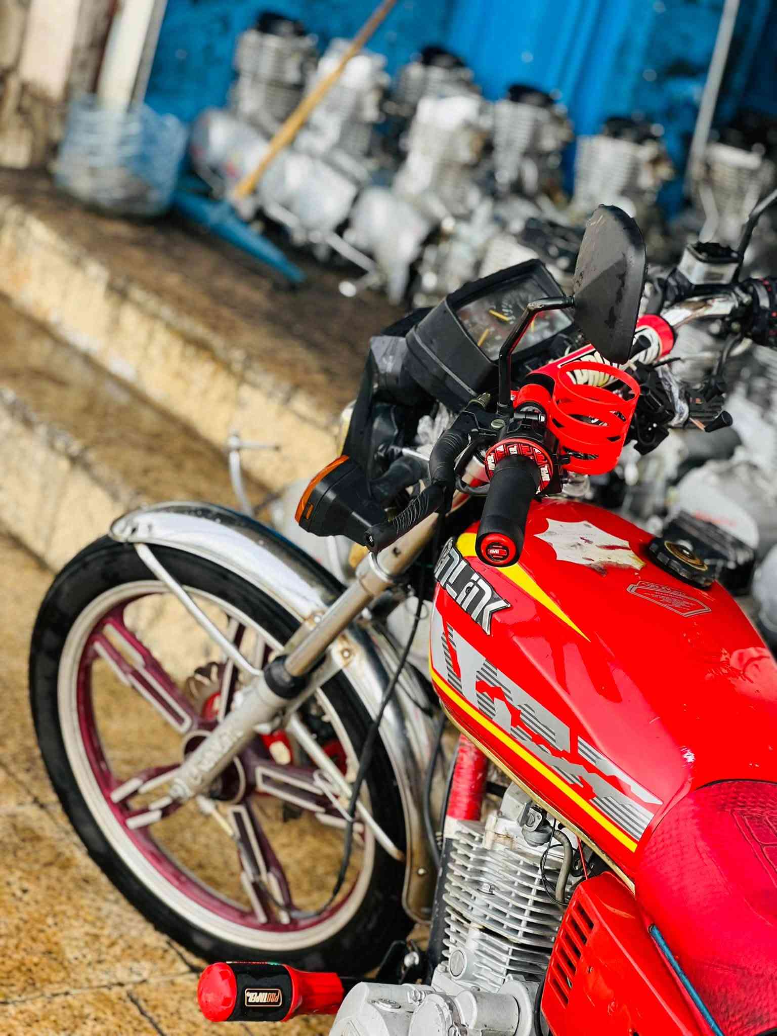 بؤ فرؤشتن و گؤرينه وه Sonlik 2023 مه كينه كه پس سلف 150 كاملل كاره بايي به شه رتي قوه ت زور زور مه زبوته سفر سفره سعري 420 و معامه له شوين سليماني *********** ده ستت خوش ئه دمين
