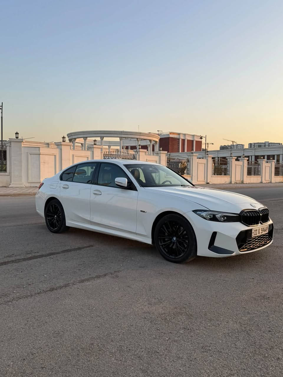 BMW 330e plug in hybrid M package 2023
موديل 2023 الشكل الجديد رقم بغداد
ثلاث وضعيات قيادة (بانزين / هايبرد / كهرباء)
ماشية 77 الف كيلو متر
المواصفات : 

شاشة متصلة 

تدفئة كشنات 

ميموري سيت

لدات داخليه 

فتحة سقف 

داخل جلد اسود  

وبقية المواصفات معروفه 

حادث السياره خفيف بنيد وجاملغ يسار   

ايرباك دركة راجع سستم  

السعر 260 وبيها مجال
للاستفسار 
***********
