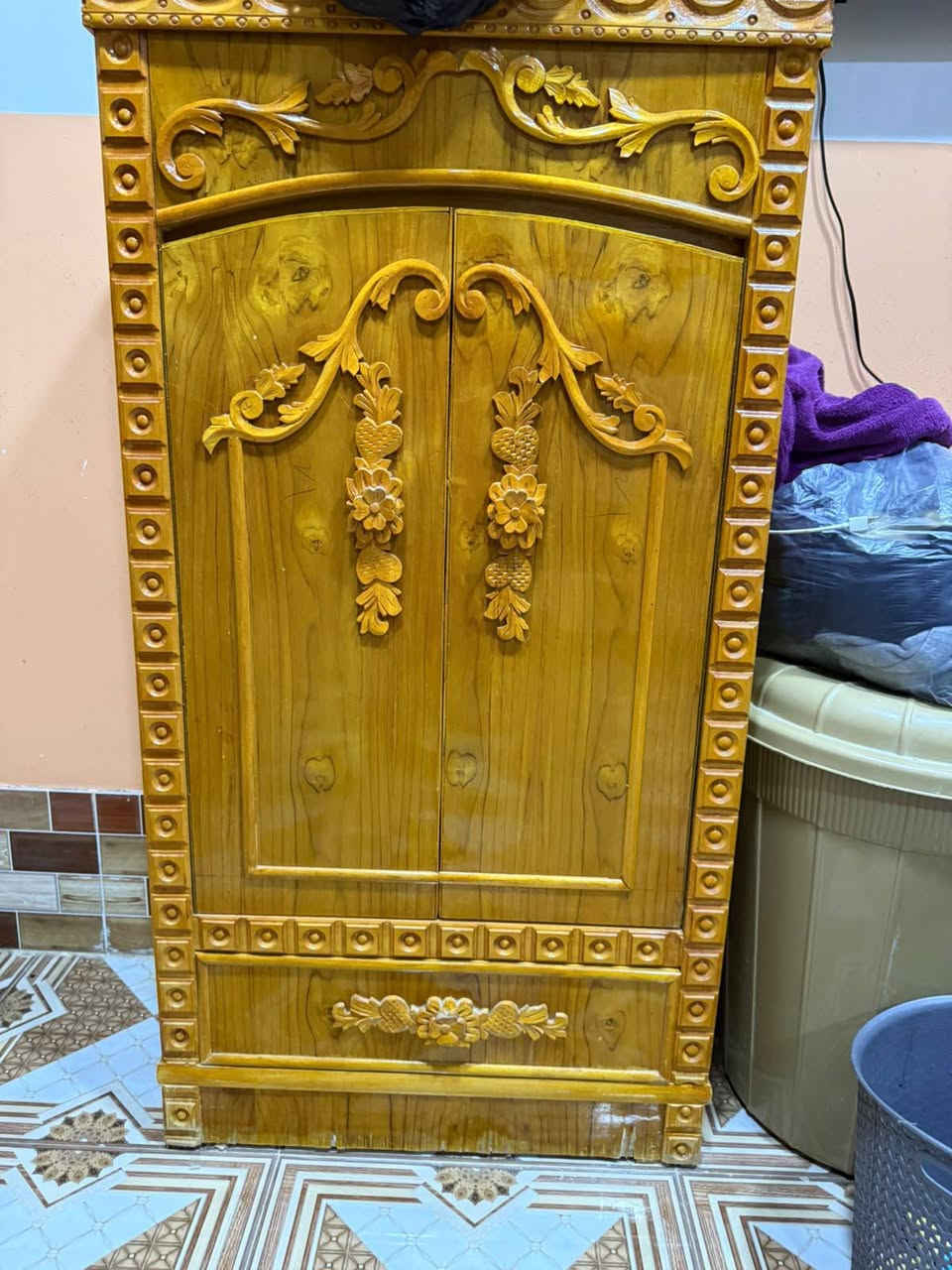 السلام عليكم غرفه نوم جديد الغرفه سعرها مليون وربع نقدا وتراهم ترهم اقساط يكون مقدم شويه زينه العنوان جنوب الموصل قريه زهيليله حياكم***********او*********** حياكم حياكم
