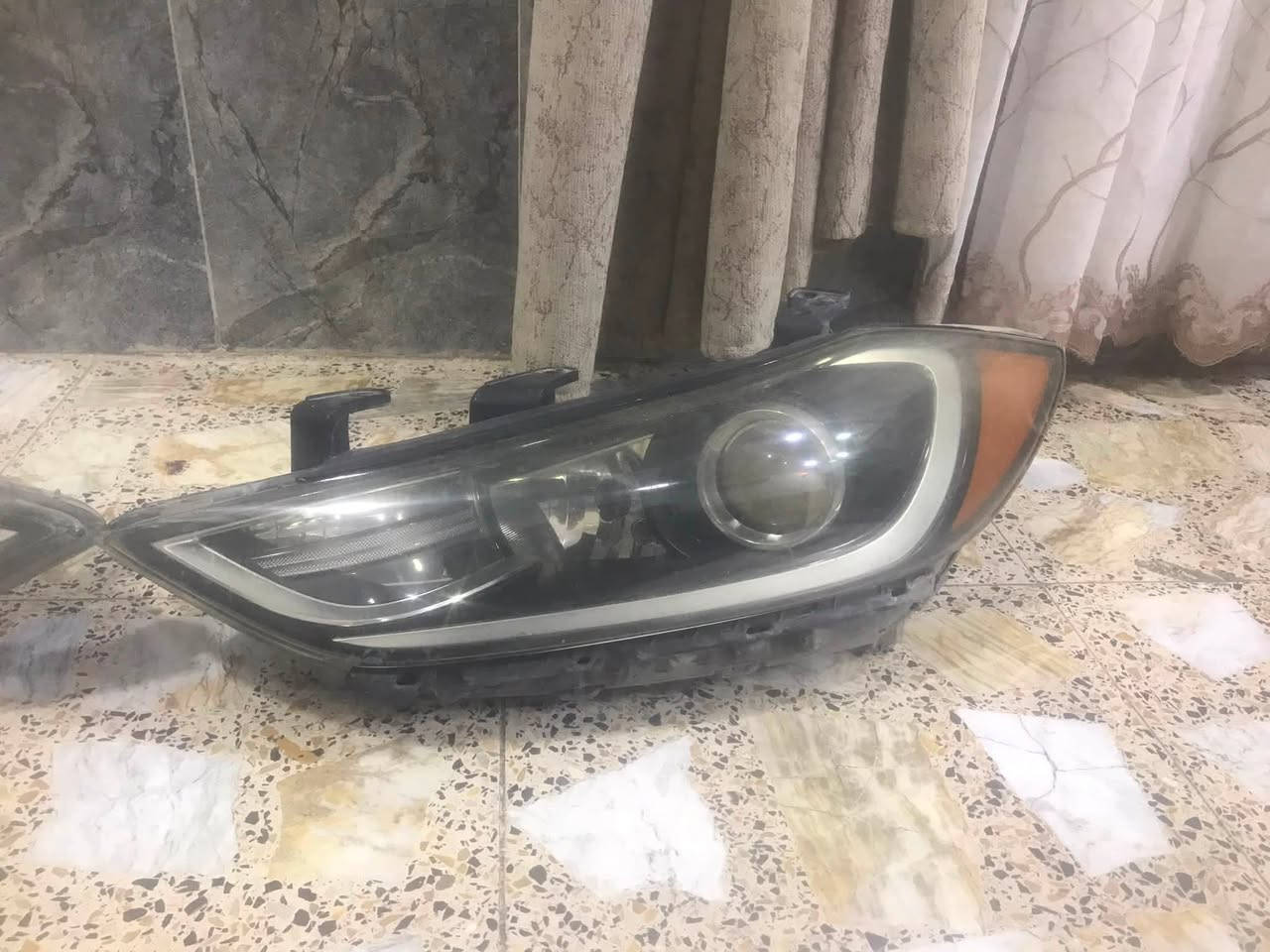 السلام عليكم زوج مازدات مال النترا امريكي جدد بدون اي كسر او لحيم السعر ١٥٠ الف ***********
