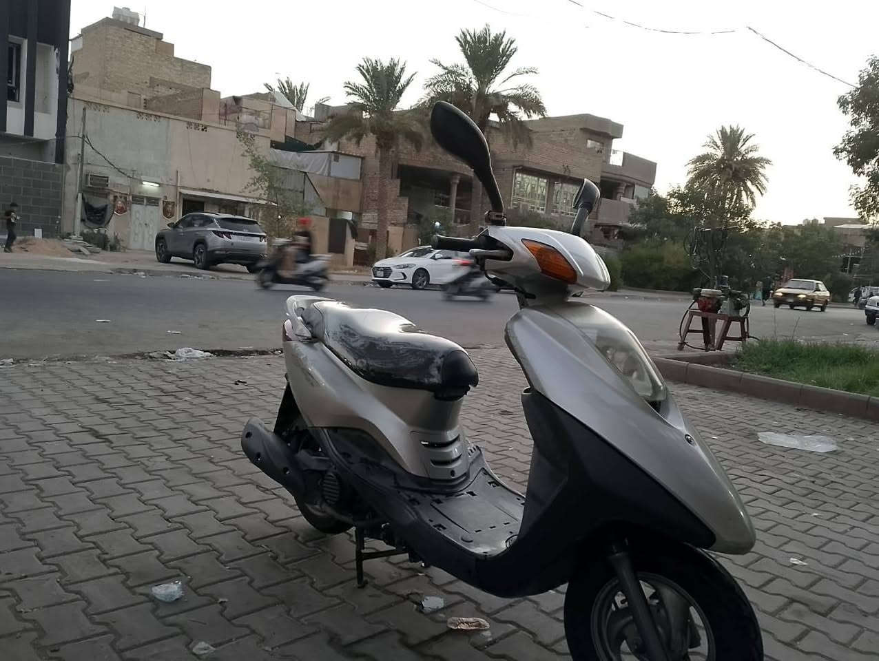 سلام عليكم
دراجه بريز للبيع 
الدراجه خير من الله الدراجه ناعمه كفرات ختم واحد ما عده البجم الفوك مبدل فقط
محرك ممفتوح خير من الله بس الشراي ينتصل***********فقط واتساب
مكان الدراجه الشعله قرب مطعم الرياضي
السعر 800وبيهه مجال بصيط 
التايرات جدد الدبلات امامي جدد
