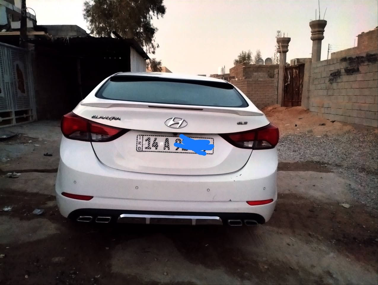 السلام وعليكم النترا 2014خليجي رقم بصره انكليزي بأسمي  السياره(  GLS) فول مواصفات واحد على واحد مكفوله ماعدا بارد كد شبر وتكشير بصيط
بصمه تشغيل 
بصمه ابواب 
بصمه جنطه
مري شفط
اشاير بل مري
تحكمات استيرن جهتين
شاشه كبيره
حساسات
ثلاجه بالجكمجه
تخم تاير جدد 
مكينه كير مكفولات
مكينه 1800دوش
غرفتهه حلوه
كشنات جلد كشنات وبطاين وارضيه لون واحد مشمشي
السعر 125وبيهه مجال حك الجيه 
*********** المكان البصره الزبير
