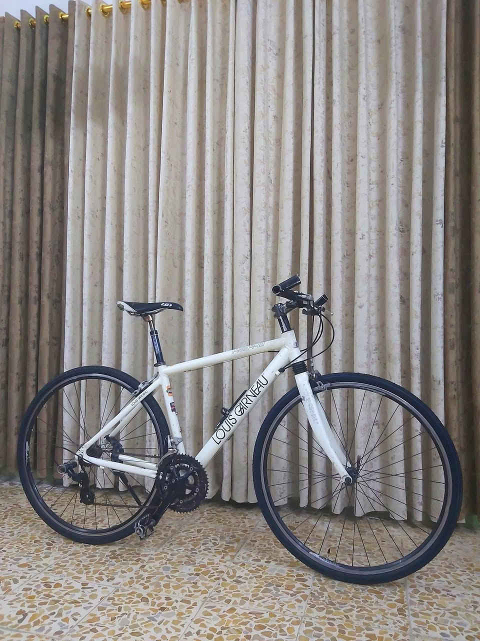 دراجة نوع 700c ماركة LOUIS GARNEAU لويس كندي غني عن التعريف لشة مضلعة نظافة 90/%

معدن فول المنيوم 

                      ماشة المنيوم صب
 
                                           سستم شيمانو ما عده العكرب

كيورة سحب دفع شاشة
 
                                  دشالي 3امامي 8خلفي 

نظافة الويالة كمبليون 

                     ركبة وستيرن وسرج وبوري سرج ختم لويس

السعر 160الف وبي مجال 

((العنوان/بغداد/البلديات)) رقم الهاتف ***********

