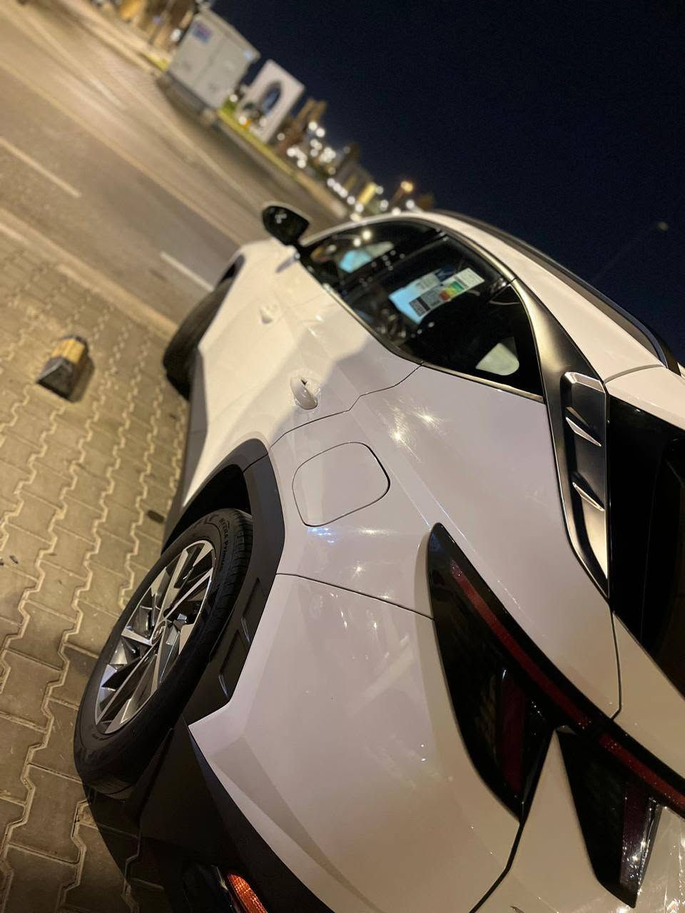اللهم صلِ  على سيدنا محمد وعلى الِ محمد
🚗 للبيع 
Hyundai Tucson 2023
هيونداي توسان خليجي 2023
رقم بغداد وبأسمي
 🌍 المدينة – البصرة    
  🛣️  المسافة المقطوعة      - 60 الف كم  
--------------------------------------------
✅ المواصفات:  
هيونداي توسان خليجي 2023 🔥
فول مواصفات ما عدا القمارة حديد 🚗💪
نظيفة وعلى ايد وحده عدا بيها فقط  ٣ رصعات
سيارة اقصاد وبأسمي انه المالك والكفيل وستقطاع مباشر 
✨ المواصفات:
• الموديل: 2023
• الوارد: خليجي
• الممشى: فقط 60 الف كم ✅
• المحرك: 2000 سي سي "دوش" اقتصادي وقوي
• نوع الكير: أوتوماتيك + عادي
✅ أنوار LED نهارية وخلفية
✅ كشافات ضباب أمامية وخلفيه
✅ نظام حفظ المسار وتحذير الخروج عن المسار
✅ حساسات أمامية وخلفية + كاميرا خلفية عالية الدقة
✅ مقود متعدد الوظائف مع تحكم صوتي وبلوتوث
✅ نظام مراقبة ضغط الإطارات TPMS
✅ نظام مانع الانزلاق + ABS + EBD + نظام الثبات الإلكتروني ESP
• كراسي مخمل مريحة
• شاحن وايرليس 📱
• شاشة كبيرة مع نظام نفيگيشـن 🔍
• برادات بجوانب الدشبول الخلفي ❄️
• كاميرا، سينسرات، نظام توفير وقود
• داخلية نظيفة جداً
💰 السعر:195 $
 التواصل على ***********
