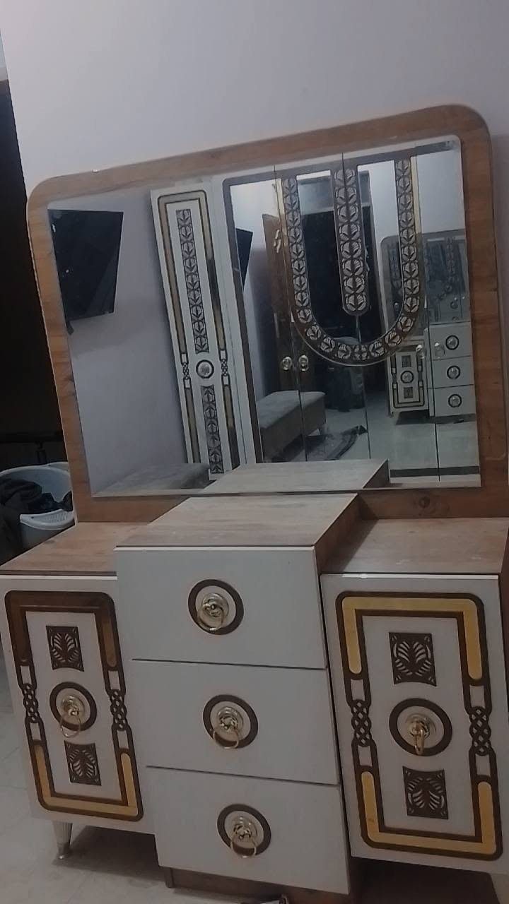 غرفة نوم تركيه درجه اوله تسع قطع العنوان بالجمعيات *********** عمارة, ميسان
