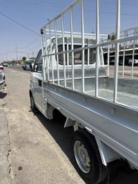 شيري حمل  ٢٠١٣ رقم بغداد شرط التحويل السيارة نظيفة جدا و الشاصي نظيف ج...