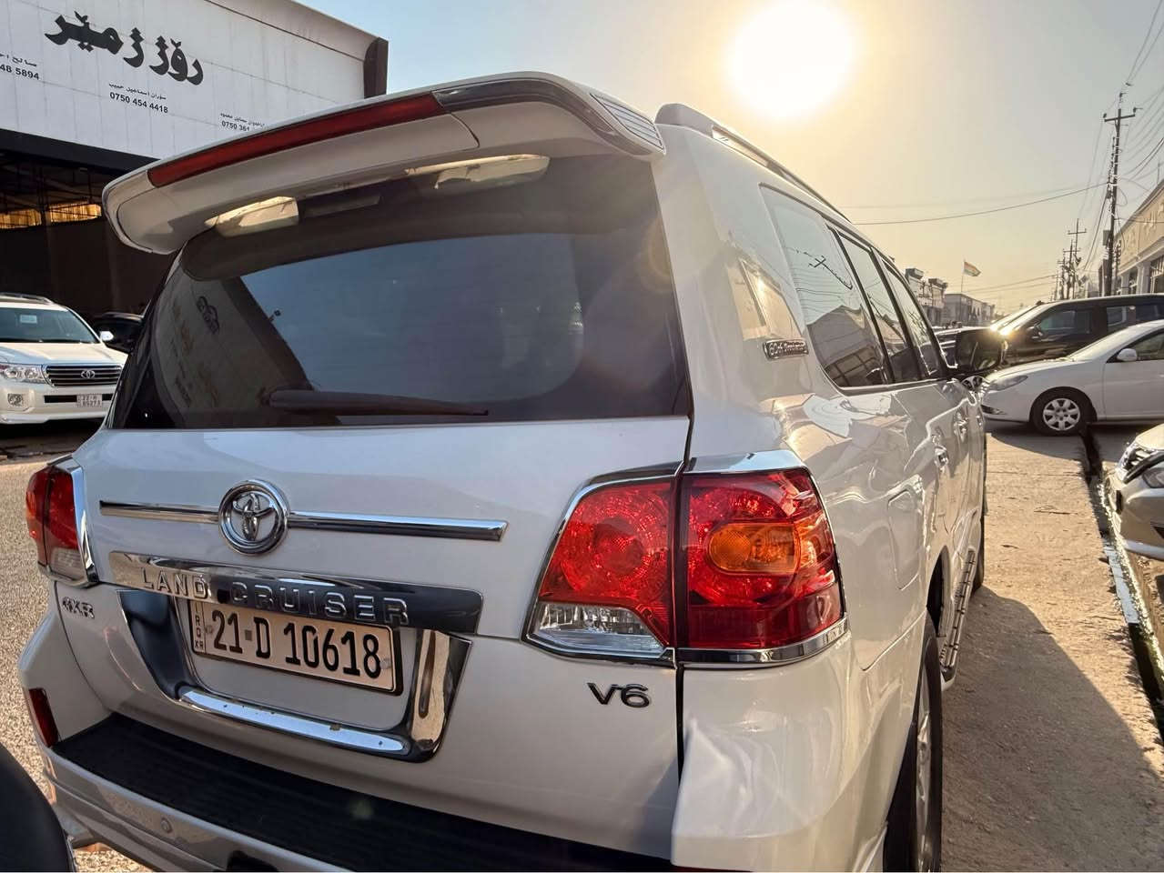 Toyota Land Cruiser 

مۆدێل:2008

مواصفات:GX.R :V6

سەقف سلایت:بەسمە:دەبل ئەکسل:شاشە گەورە:

یەک پارچەی هەیە 

سەیارەکە خەلیجیە :قەپات مواسەفاتە

سەیارەکە 240 هەزار رۆیشتیە

گێر و مەکینە بەشەرت 

بۆ زانینی نرخ :ژمارەی تەلەفۆن:***********

رەقەموو سەنەوی نوێیە بەناو کردن بە شەرت

هەموو لەیەک برای گەورەن. أربيل, العراق
