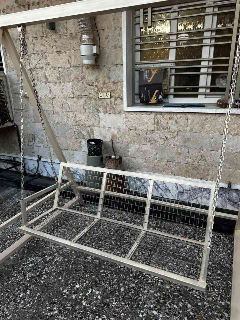 مرجوحة • جديدة غير مستعملة • تسع ٣ أشخاص