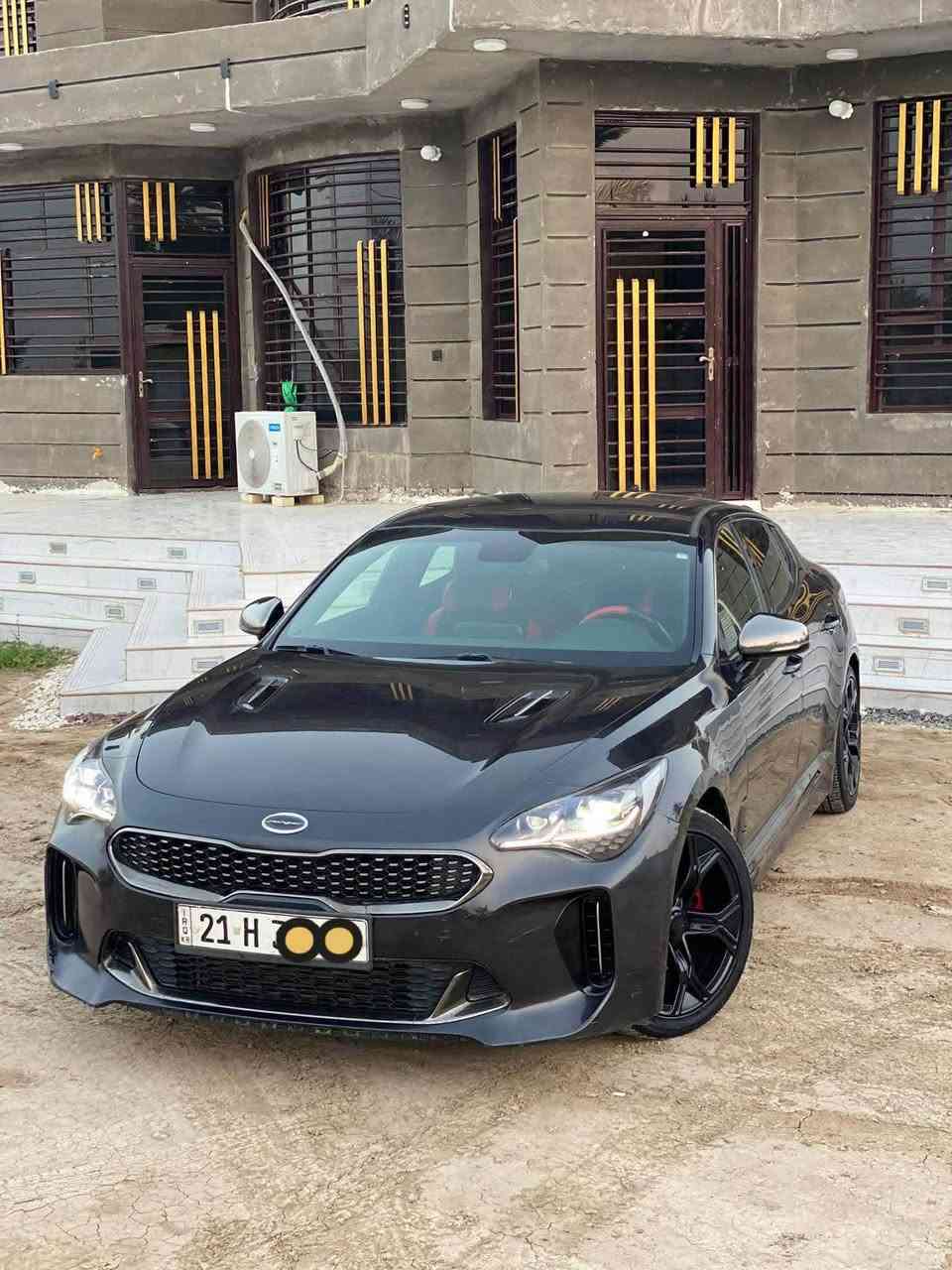السلام عليكم بيع او مراوس ب النترا ٢٤ او كورلا ٢٤ او كي فايف
كيا ستينكر موديل ٢٠٢٠ 
محرك ٢٠٠٠ تيربو
ضررها خلفي بسيط بدون دواخل 
بيها جاملغات خلفيه صبغ وباب الخلفي رش كلير الباقي كفاله
بجم كبس 
مواصفاتها جي تي يعني فول عدا الفتحه رقمها سليمانية باسمي 
سعرها ١٤٥ ورقة 
ماشيه ٩٧ ميل مكاني بغداد / ابو غريب. ***********
