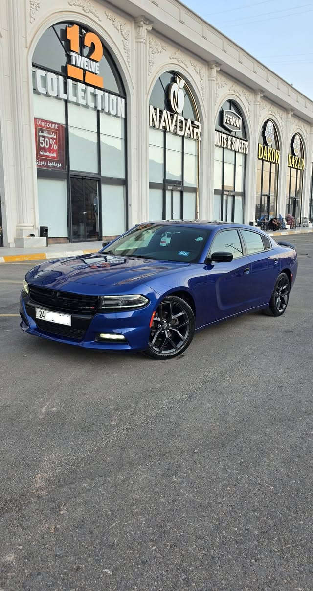 جارجر 2021 BLACK TOP بلاك توب
6 سلندر تو ويل 
ماشية 60 فقط 

بيها قطعتين صبغ 
بدون ايرباك ودواخل 

* رادار جانبي ( نقطة عمياء )
* حساسات خلفية 
* شاشة ابل كار بلي واندرويد اوتو 
* مرايات تعتيم
* ويل قياس 20 
* تشغيل عن بعد 

رقم دهوك بأسمي 
جداً نظيفة السيارة وبوضع الشركة 

السعر : 205 وبيها مجال 
مكان السيارة دهوك 
***********
***********
اتصال أو واتساب
