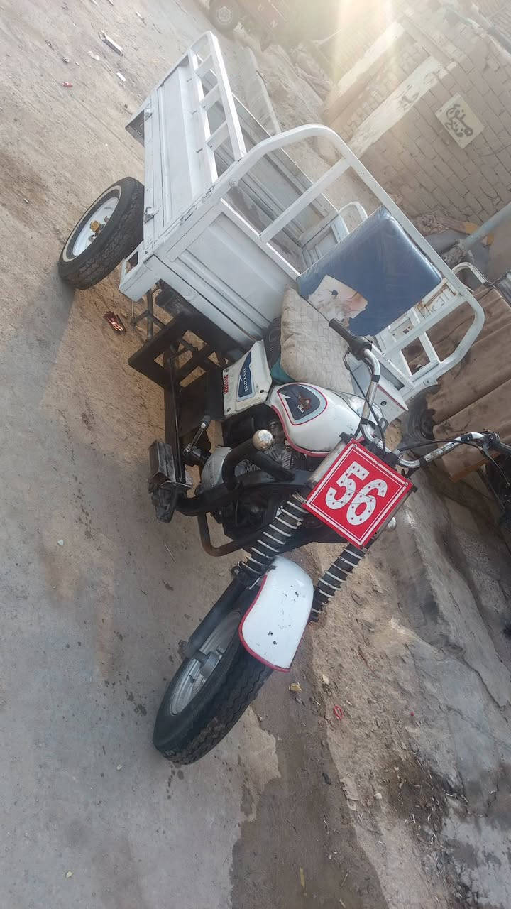 ستوته البيع مديل ١٤ وراق اصولي شغاله من طول تواير بجيس محرك بس ولفات شغل وطلع وين ميعجبك بيه لحيم بل مثلثه مال هورن سعره مليون ٣٠٠ وبيه ماجال مكاني ناصريه مركز ***********
