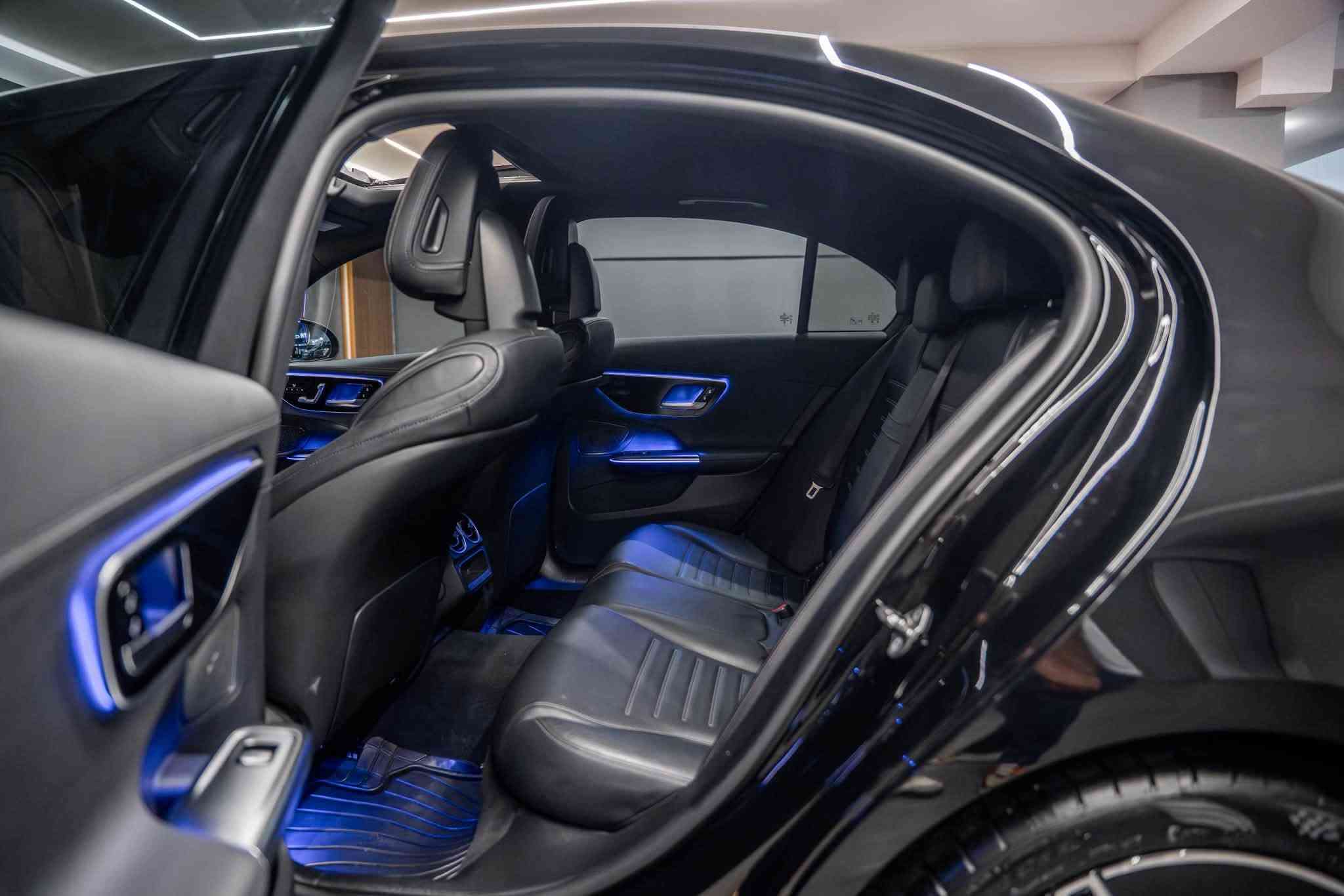 C300 AMG • ٢٠٢٤ • بدون رقم شمالي