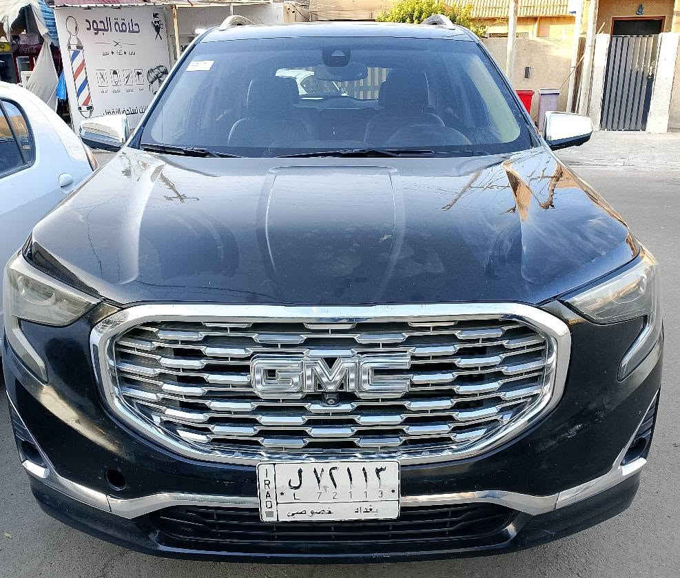 السلام عليكم 
عندي جمسي تيران 
وارد امريكي 
فول مواصفات دينالي 
كاميرات وبانوراما وكشن خزن 
كشنات تدفئة وتبريد 
صندوق كهرباء 
ماشية 50000 
بيهة ضربة بسيطة بالصندوك 
السعر 175 ورقة 
مكان السيارة بغداد الكرادة
للاتصال ***********
واعتذر اذا اكو معلومة ما ذكرتهة بغداد, العراق
