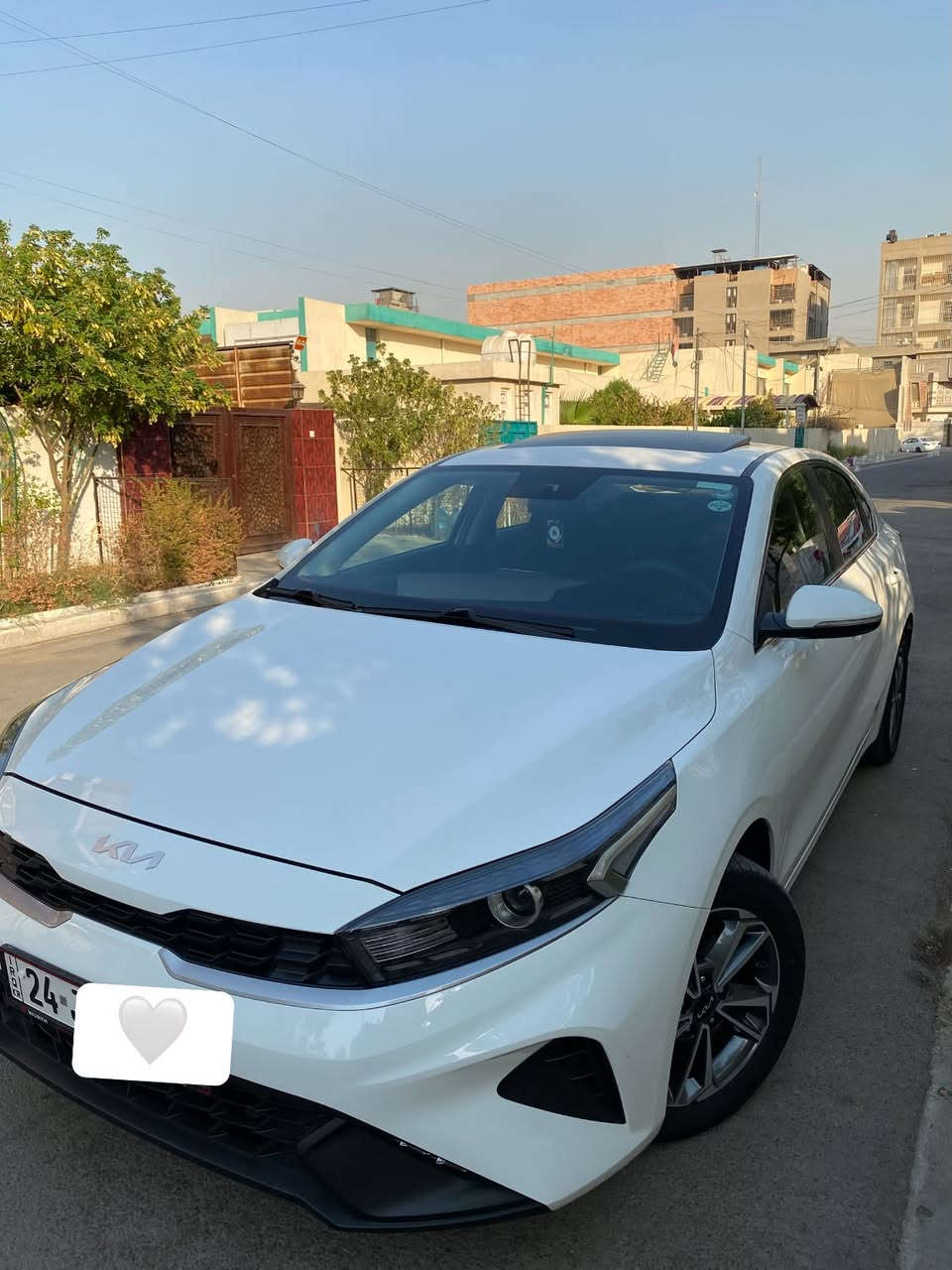 كيا سيراتو 2023 خليجي شركة NIM
ماشي:.21,600Km

محرك:- 2000 دوش المرغوب 

فول مواصفات ما عدا بصمة 

مواصفات معروفه :-
فتحة
ليد أمامي و خلفي 
حساس أمامي و خلفي
تحكم ستيرن
كروس كنترول 
بلاجكتور 
شاشة حجم كبير
كاميرة خلفيه دواره 
مري شفط 
تبريد قطعتين 
ويل كروم 
داخل بيجي

بيها فقط جاملغ عكس سايق
بارد+ جزء صبغ
باقي السياره مكفوله

تحويل مباشر
رقم و سنوية وهزه جديد
رقم دهوك الدولي 

مكاني بغداد

السعر ١٧٠ بيه مجال للشراي

للاستفسار
 
***********
