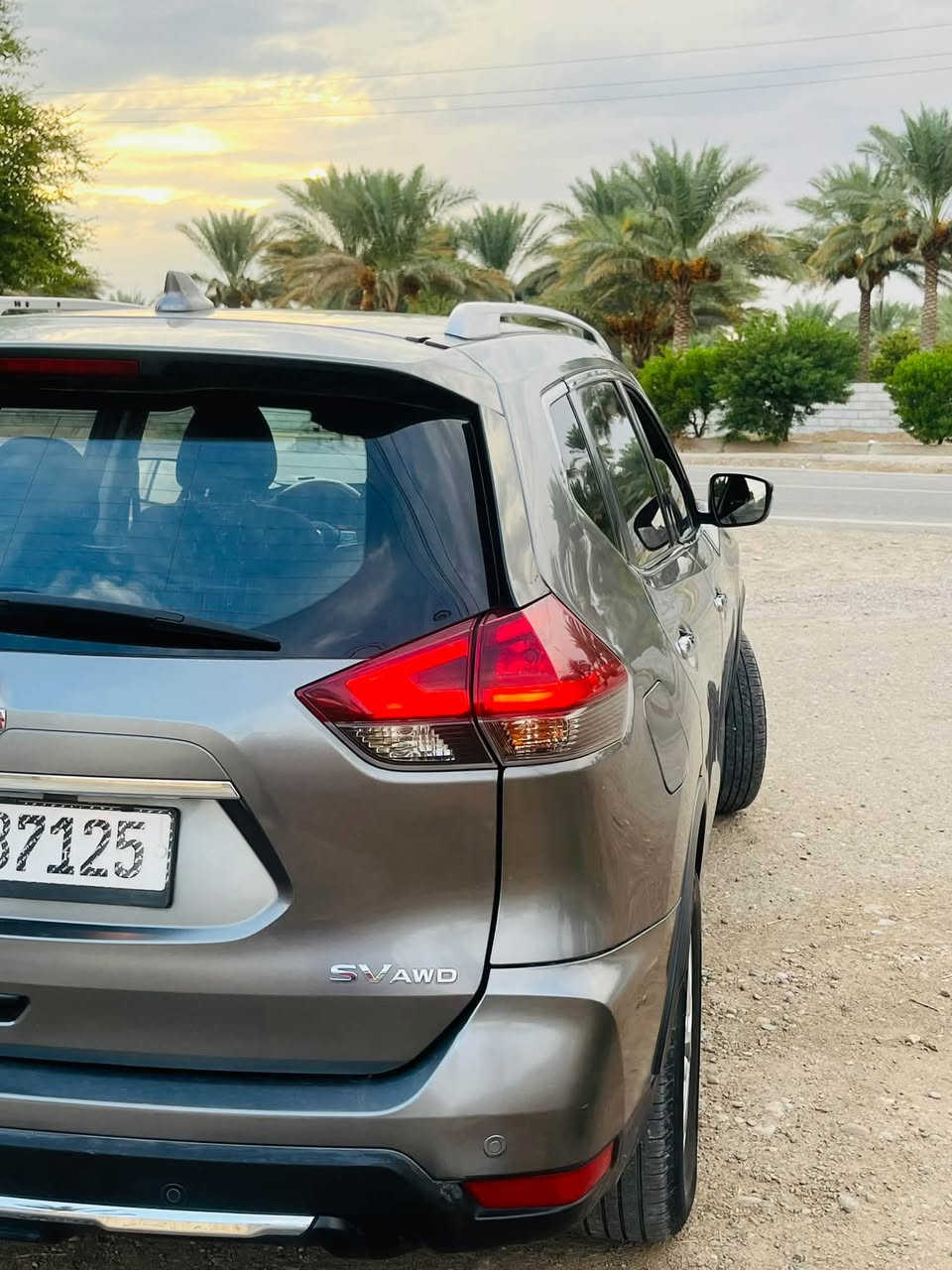 نيسان روك/ج للبيع 2020
مواصفات Sv Awd
حداديه كامله صدر امامي خلفي جديد جاهزه مجهزه 
رقم بغداد 
محرك 2500 /4 سلندر
1.تشغيل عن بعد 
2.تحديد مسار 
3.حساسات خلفيه 
4. رادارات 360
5.صندوق شفط كهربائي
6.Apple Carply / Android Auto 
7.تدفئه تبريد المقاعد الاماميه 
8.لد امامي وخلفي 
9.مساعده عدم الخروج من السير 
10.كامره خلفيه 
11. دبل اكسل 
12.فور ويل 
تبريد ثلج
ضرره جامرلغ وبنيد مثل مموضح بالصوره 
ماشيه  135 الف  
للاستفسار ***********
السعر : 134 وبيه مجال 
الموقع ديالى المقداديه
