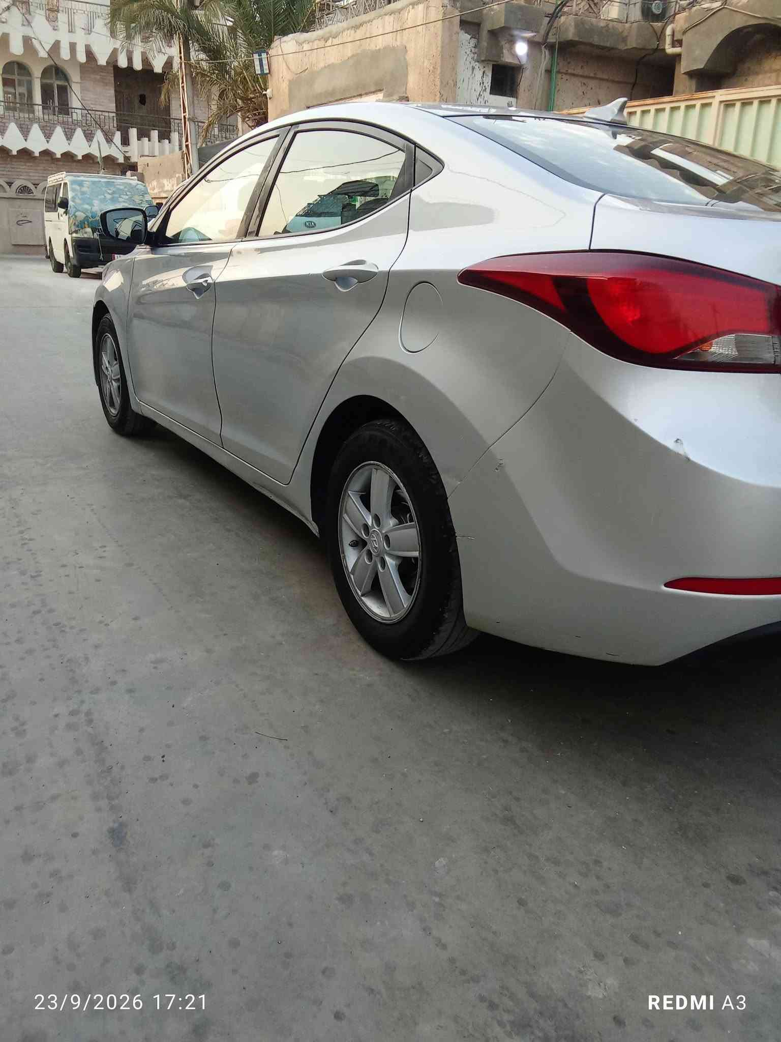 الانتر موديل 2016 امريكيه ايبل واحد 
بيه شبر بلكصه مال البنيد محرك 200 الجبير 
موصفات عاديه جهازه سياره كير محرك تبريد 
تخم تاير جديد رقم اربيل الجديد هزه جديده مكاني واسط النعمانيه السعر 108 وبيه مجال هاذه رقم الهاتف ***********

نص مكتوب في الصور:
- 23/9/2026 17:20 REDMI A3
- 23/9/2026 17:20
- REDMI A3
- 23/9/2026 17:21 REDMI A3
- 23/9/2026 17:21