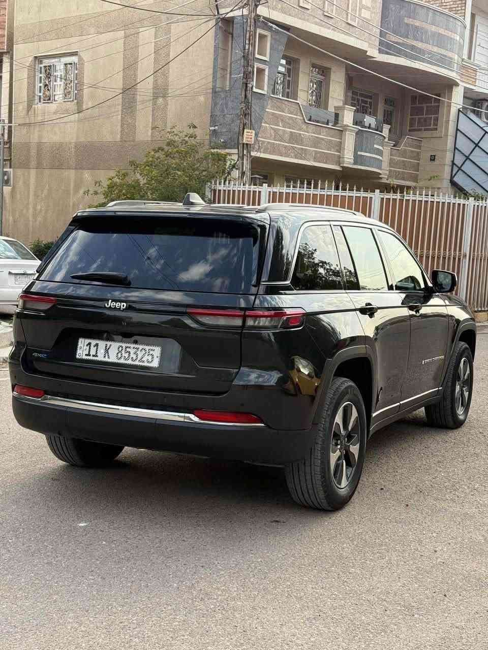 جيب هايبرد 2024 4xe
جيب كراند شيروكي ( 4xe هايبرد )

Jeep Grand cherokee 4xe 2024 

محرك : 2000 تيربو + هايبرد + كهرباء 
ماشية : 30 الف ، بدون ايرباك 

مكينة وكير وبطاريات مكفولات 

حادثه بنيد وجاملغ ، بيها ٤ مكانات صبغ وقطعتين اصليات لون

المواصفات :
 
لمتدد 

١- بانوراما 

٢- بصمة تشغيل وابواب وتشغيل عن بعد

٣- صندوق كهرباء 

٤- مقاعد جلد + كهرباء + خزن ميموري

٥- تدفئة سترين + مقاعد

٦- خمسة راكب 

٧- رادار 360 درجة 

٨- تحديد مسار 

٩- حساسات خلفية 

١٠- تبريد قطعتين 

١١- خمس انضمة قيادة 

١٢- دفع رباعي. 

١٣- كير موس 

١٤- هاند بريك بصمه 

١٥- شفتات ستيرن 

١٦- لايتات لد 

١٧- هيترات في الكشن 

١٨- كيبل شحن اصلي مع السيارة 

١٩- ستيرن كهرباء +فول تحكمات 

٢٠- سستم صوت و دمام خلفي 

السعر 23,500$ وبيها مجال 🔥 

بيع او مراوس حسب القناعه

مكان السيارة بغداد البنوك / ***********
