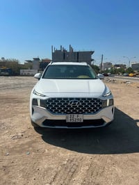 سنتافي موديل 2024 خليجي  ماشيه 100km كلين سيارة باسمي شرط تحويل و غرام...