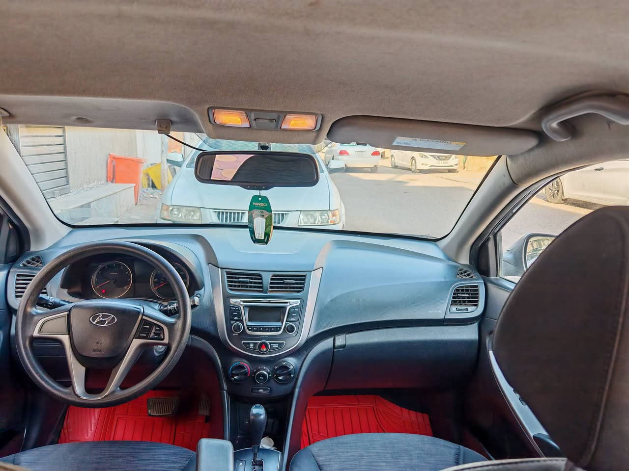 🚗 للبيع هيونداي أكسنت 2017 وارد أمريكي – هاج باك رقم بغداد الجديد بأسمي
للجناية والمتميزين 

🔹 الممشى: 130 ألف ميل 

                

🔹 المواصفات: عادية وتشمل:

1- تحكم كروز سرعة

2- مانع انزلاق EPS

3- تصعيد الجام عند التقفيل

4- تشغيل عن بعد

5- تبريد ثلج

6- محرك وكير بحالة جيدة

7- محرك 1600💪 المرغوب

8 - كهربائيات كلها شغالة 

9- كير اتو  6 نمر AT القوي 💪 

🔹 حالة السيارة:

الضرر: حادث بنيد وجاملغ أيمن ومصبوغات بدون أي تبديل

العتبة جوه باب الصدر بيها طخة، تم سحبها وصبغها

بارد ما بين باب السايق والجاملغ

🔹ملاحظة💬🫯💥 السيارة نظيفة جداً وأستخدام شخصي وتحتوي على جادر كامل + مثلث 

💰 السعر حصري : 82💵 (وبيها مجال بسيط )

🚗 سيارة حلوة وممتازة وبالعافية على اللي ياخذها

📍 العنوان: النجف الأشرف – حي ميسان

📞 للتواصل على رقم الهاتف: *********** 

📩 أو مراسلة الصفحة
