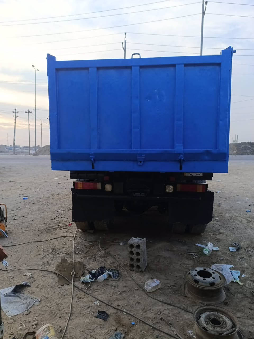 للبيع   سلام عليكم فالفو موديل ٨٢ مكينه ١٢٠ كير ٤\٤ مجموعه فراشه شاصي بلادي سياره جاهزه للعمل سنويه جديده اتصال على ارقم ***********
