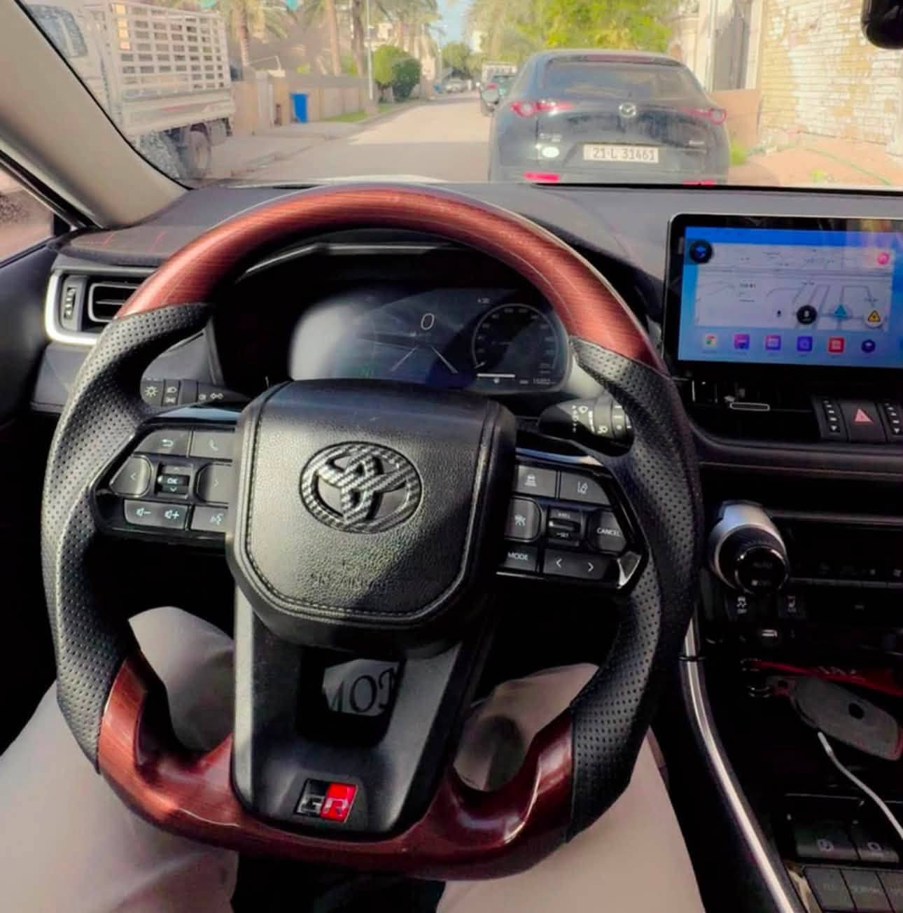 � للبيع | ستيرن Toyota GR 🔥
🏁 ستيرن GR أصلي وسبورت
🚘 يرهم على Toyota RAV4
✨ يغيّر شكل الداخلية ويعطيها طابع GR رياضي وفخم
للتواصل
***********
