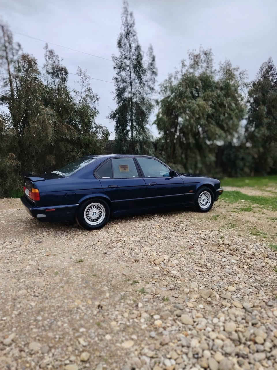 السلام عليكم للبيع BMW 525 موديل 93 رقم اربيل بسمي سنويه لحد 30 تصقط سياره جاهزه من كيرتماتيك ومحرك مسكر فانوس مكفوله من الحادث مصبوغه جماليه وبيها جراد بالسقف ضفيره ابلادي بدون جطلات صدر امامي خلفي جاهز باتري جديد داخل جلد ومخمل دبل ايرباك دبل كمبوتر صاج ملكي تدفيه تبريد شغال جمات امامي كهرب الوره عادي باتري جديد تايرات نص عمر تخم ويل خليه اصلي  سياره نقها لايتات وبيها كسر بالدعاميه الخلفيه غير شي مابيها سياره طالب عليها 73 وبيها مجال للطيبين كلش قليل مكان السياره موصل الايسر للستفسار اكثر 7511617686 كورك *********** اسيا واتساب
