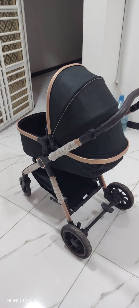 للبيع سرير اطفال مع عرابانه ستعمال قليل نضيفات كلش
العنوان ناصريه ذي قار 
***********
