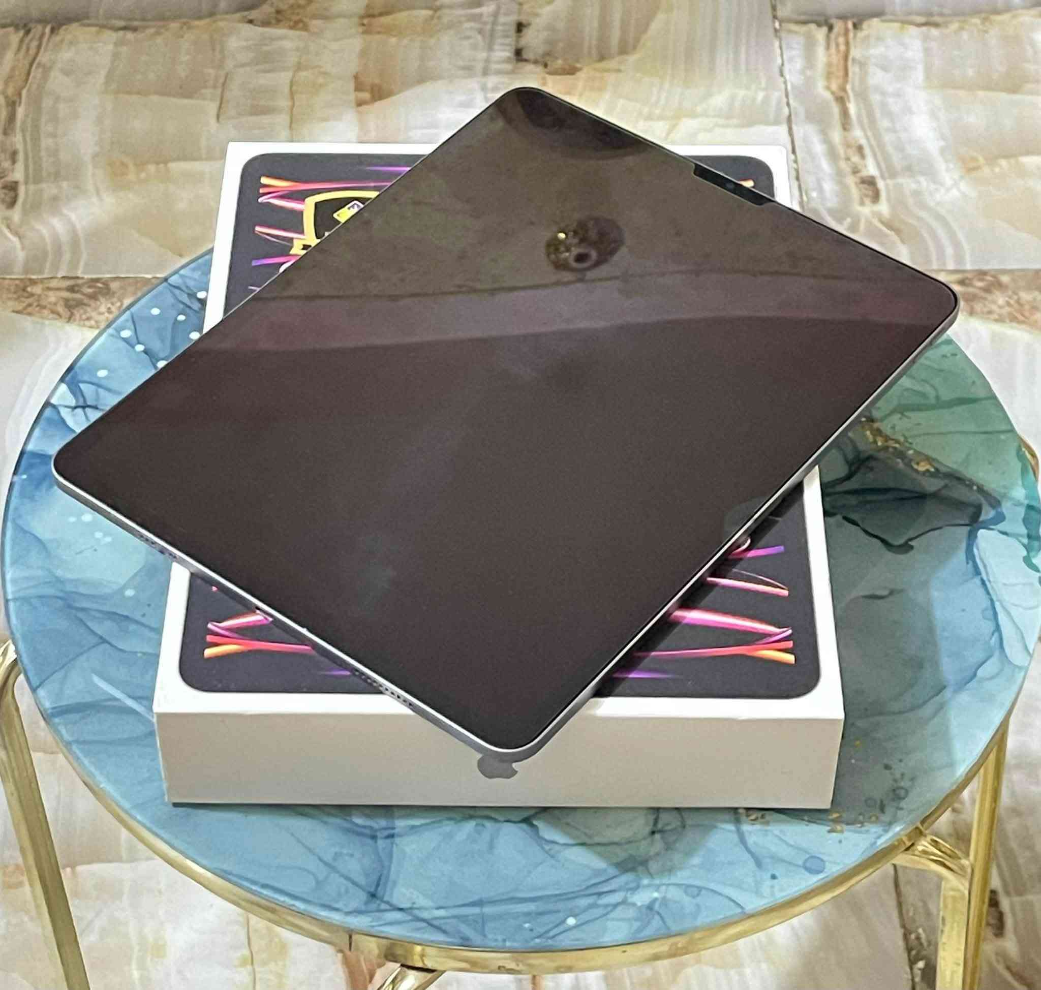 للبيع ipad pro 12.9 M2
الجيل السادس 
البطارية 84%
الذاكرة 256GB
نظيف جداً و خالي من الخدوش مع شاحن أصلي

للأستفسار الأتصال او المراسلة ***********

