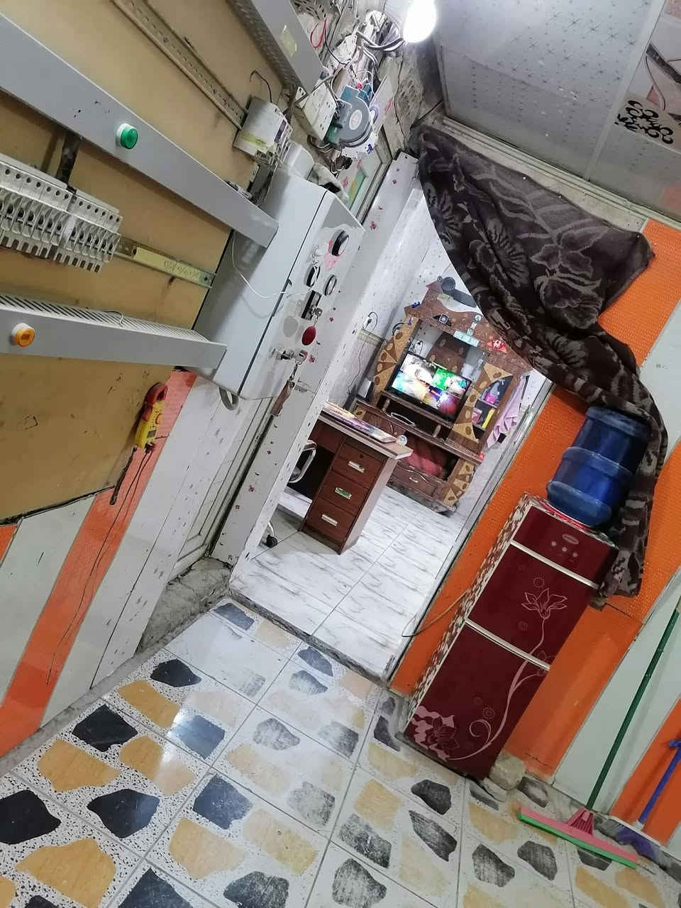موقع مولد اللبيع نجف كوفه سهله شارع معمل الدبس عشارع بيه حمل ٩٠٠ وقابل الزياد بيه مكنيتين سكانيه ١٤٤ وفيكو ١٣٧ وصط بيه حص كاز ٣٠٠ كيفي بيه تنكيات ١٥ الف ٥ موقع مرتب ماعيز كشلي رقم صاحب مولد ***********
