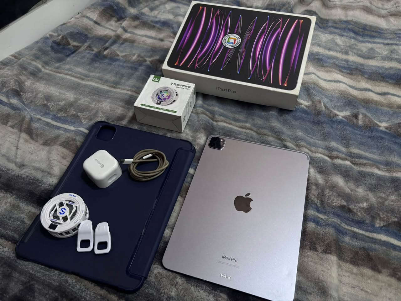 ايباد برو M2 • ٢٥٦ • ١١ انش