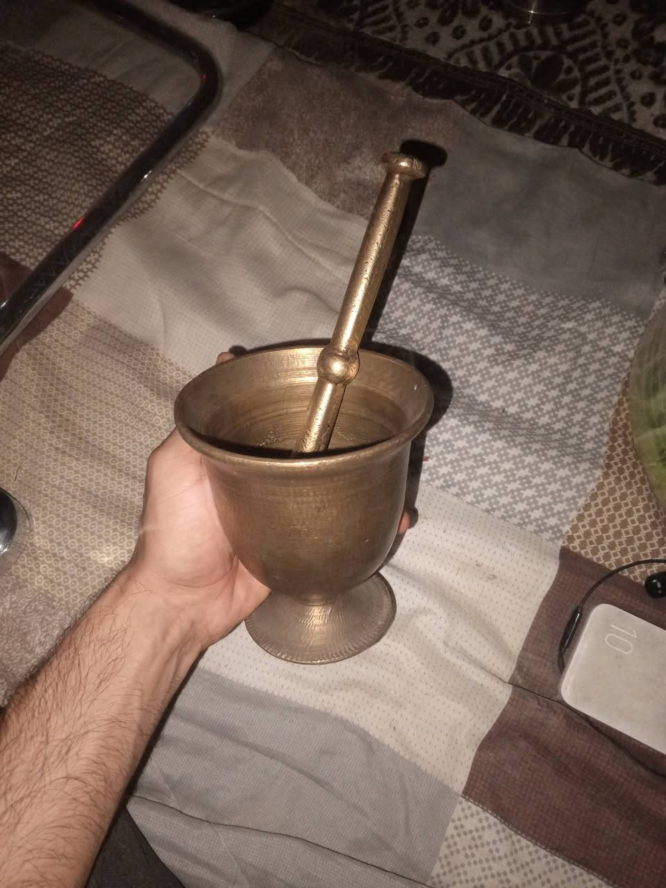 هاون وزن ثقيل وقديم وطولة مثل ما موضح عدكم بالصورة 
الي مهتم يراسلني ***********
