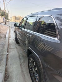 جيب لاريدو ١٥ سياره فول مواصفات بنوراما كشنات تتفه تبريد خزن ميموري اس...