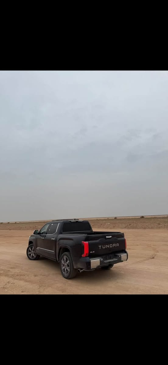 السلام عليكم
شي جديد وا مميزه.  ما عندك تجي تاخذه بلاش 

  وا الف علي تكون من تكون من نصيبه. 

 تاندرا. 2024 كابستون 

ماشيه 58.000km

فول مواصفات الخيرر. قفلت تاندرا 

  سياره كفاله. محرك.كير شاصي.  

   بدون يرباك. شرط فحص 

 سياره مليانه مواصفات.  جريده ما تكفي اذا ردت اشرح 

   سياره تخبل.  راح اشرح شي بصيط من مواصفاته 

   

شاشة الكترونية

داتاشو 

وايرلس شحن 

نظام ابل كاربلي اندرويد اوتو  وايرلس 

داخل لونين 

 مقاعد الكهربائي 

كشن الخزن

4 مقاعد تدفئه وتبريد

 فتحه سقف..

التشغيل عن بعد دخول البصمه الذكي ..

دواسات كهربائية،،

نظام ملاحه..

كاميرا محيطية ٣٦٠ درجة

    بعد بيه هواي.  مواصفات.  

ضربته موضحه بل صوره.  باقي كفاله. 

 مبدل جاملق. تجاري مصبوغ.  

   لايت امامي تايلندي. 100/100

  شرط فحص سونارر. 

   

 

  السعر. 🔥🔥. تواصل خاص.  

  يرحم اهلك. مو شراي. لا تعبني. ولا تعب نفسك. 

ًًًوتراسل.   على راسي 🧠♥️

نص مكتوب في الصور:
- قص