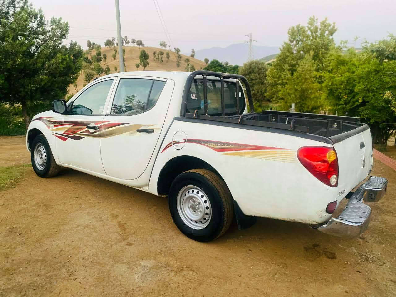 پیکاب  قەزافی 2011  هەزە و پاکانەی سۆرانی بۆ کراوە نموونە لە جوانێ و خاوێنی   مەکینە بەنزین   و  بێ خایس  و داخیلی نموونە و قفل مەرکەزی و گێڕ و مەکینە و ئەکسل  بە شەرتە مەنەفێست   زۆر خاوێن و توند و تۆڵە  و   کارەبایی مەزبووتە   و هەموو گێچەکانی ئیش دەکات چوار تایەی باشی  لە ژێرە و ماڵی دۆستە سعریشی 65 و معامەلە  .
ناونیشان : خەلیفان 
ژ.مۆبایل : ***********
ژ.مۆبایل : ***********
# تکایە تەنها بۆ فرۆشتنە گۆڕینەوە ناکەم ئەگەر موشتەری تەلەفۆن بکە جوابی کۆمێنت نادەمەوە لەگەڵ ڕێزدا سوران, أربيل
