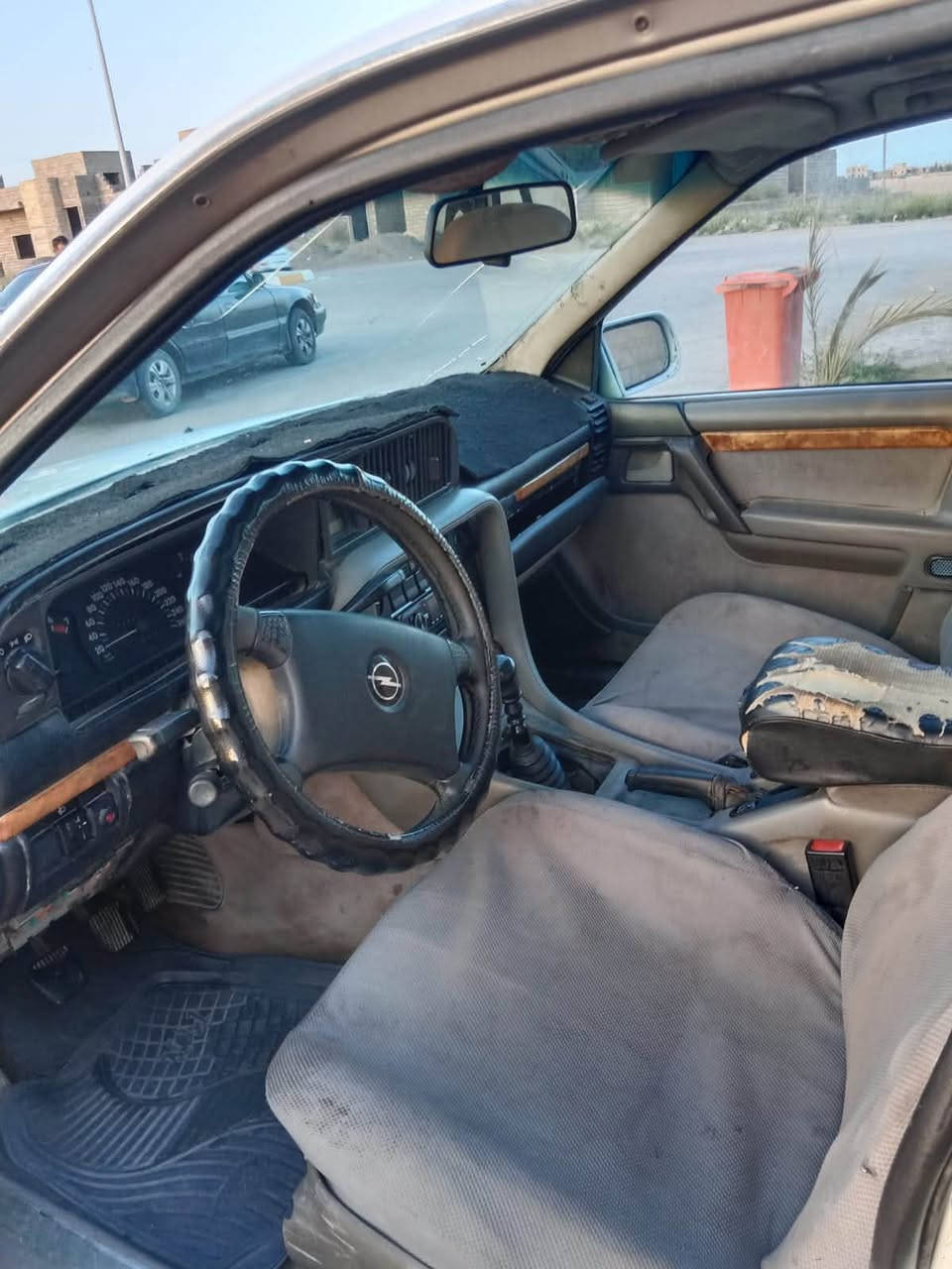 السلام عليكم
للبيع اوبل سيناتور موديل 92

گير عادي 

محرك 26 شرط كبس 

رقم كركوك 
السعر 32 

المكان العلم للاستفسار /***********
