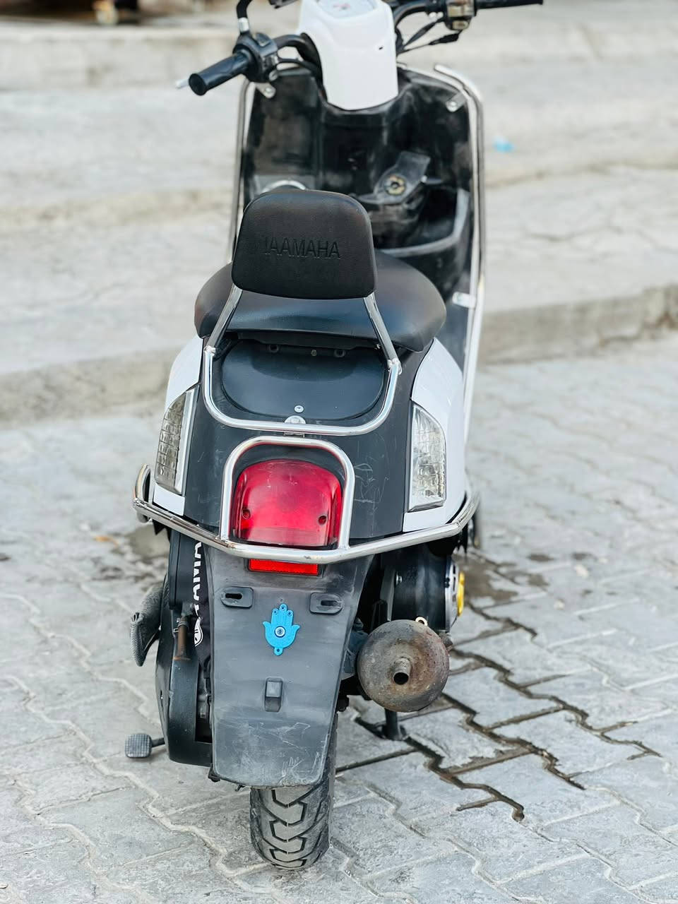 سلام عليكم دراجه ماكس بوليس مال رمبه صاري  شهر من نزلتها دراجه خير من الله حلوه ونضيفه مكفوله كفاله عامه السعر 950 بيها مجال قليل عنوان بغداد مدينه الصدر الاستفسار علئ رقم ***********
