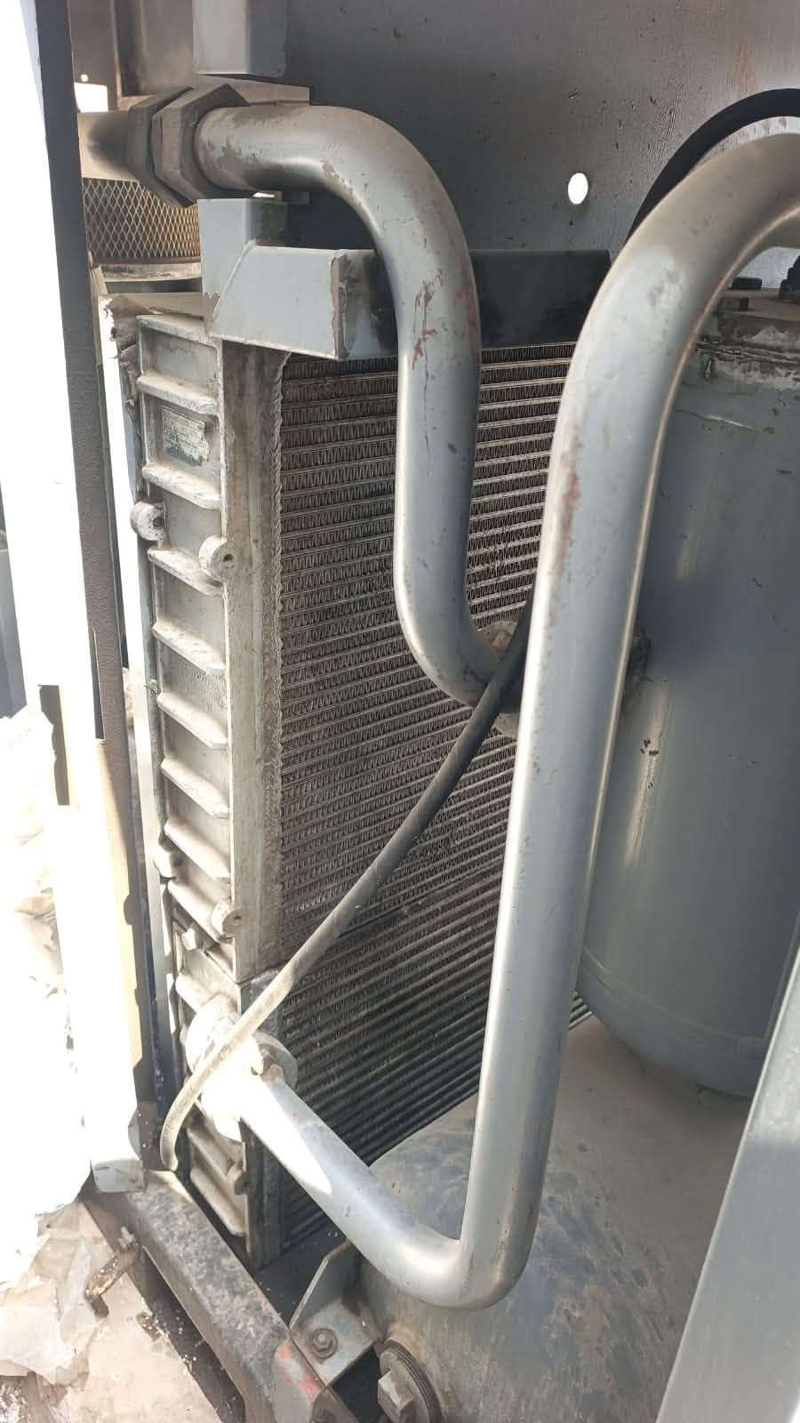 ضاغطه اطلس كوبكو • GA608 • ٨ بار