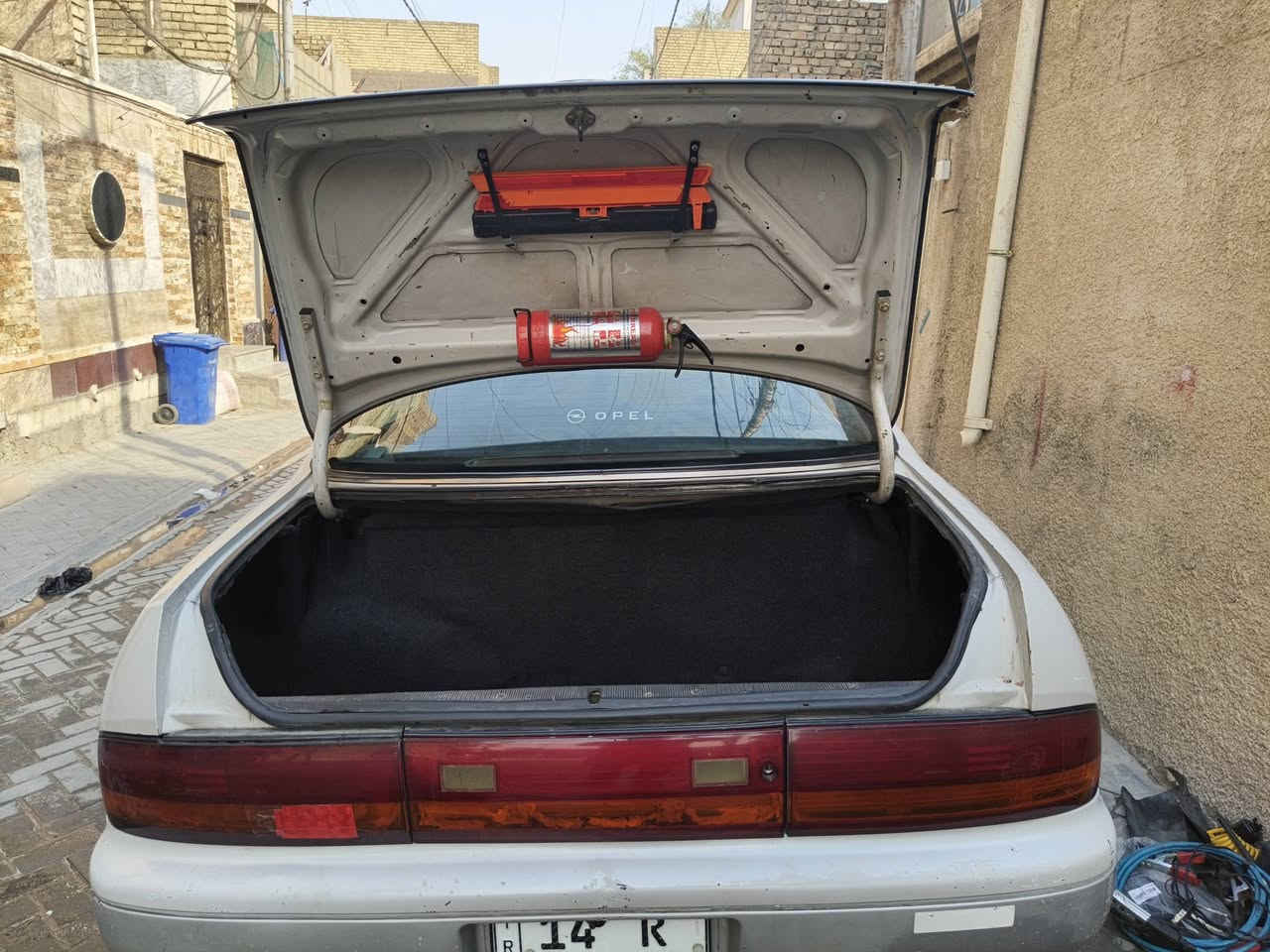 يالله السلام عليكم بطة للبيع موديل ١٩٩١ رقم انكليزي بصرة بسمي السنويه نافذه صار شهر العنوان بغداد مدينة الصدر تليفون ***********
تفاصيل السيارة بلادية بدون ضربة مكفولة اصوليان كص ونقل جثة بيه مكانات صبغ بسبب الخياس صدر جديد تخم تاير تخم تسكات تصفير فلجات تحوير مروحة كهربائه بدل الكلج غرفته كلش حلوه. كهربائيات كله شغالة شاشه كامرة. 
عيوب السيارة الجامات الخلفية متشتغل بعد الفحص الماطور عاطل التبريد منظومه جديده بس هاي الفترة السيارة عند التوقف يضعف بالمشي ثلج . 
السيارة وياه غراض اضافية بور ستيرن وتخم نوزلات مع المسطرة بلاضافة الى ديلكو . السعر ٥٨ ورقة وبيه مجال والشراي يجي ويدلل وماارجعه . وارجوالمعذرة على الاطالة
