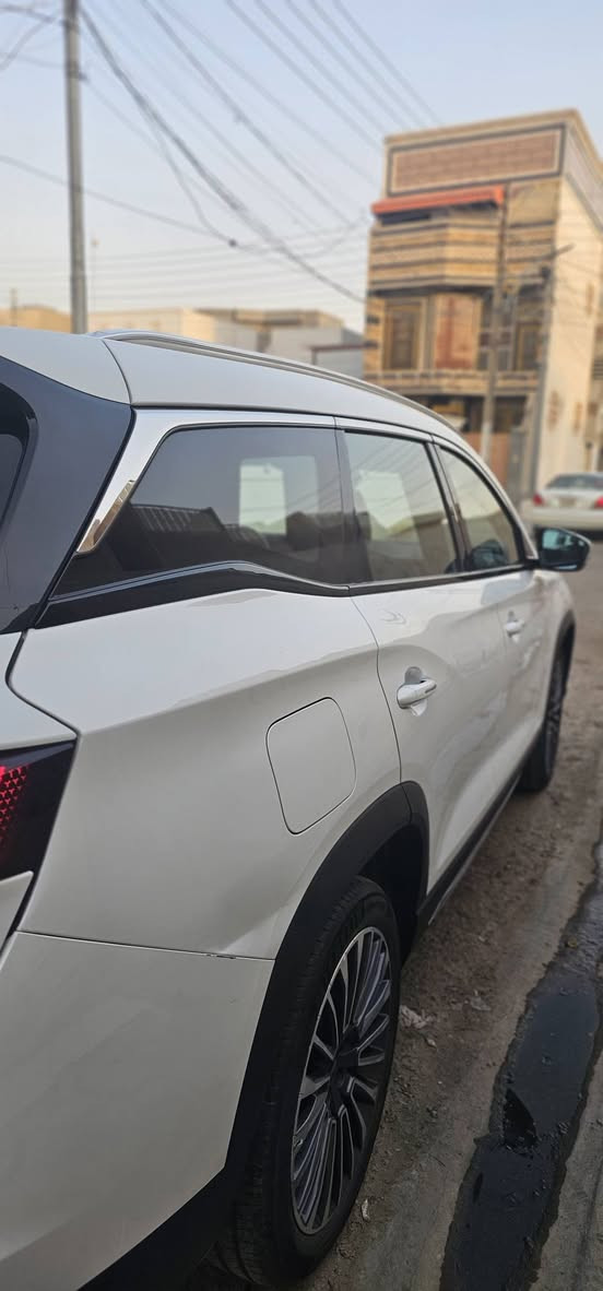 جيتور X90 Plus 2.0L Luxury

رقم بغداد ( الرقم الجديد)

الموديل:2024 (خليجي) شركة هارم
العداد:18500

المحرك: 4 أسطوانات 2.0L تيربو

7 راكب

داخل الضمان 

السعر: 165وبيها مجال بسيط 
السيارة بيها طخة بسيطة بقبق الجنطة تتصلح  عل بارد
***********
***********
