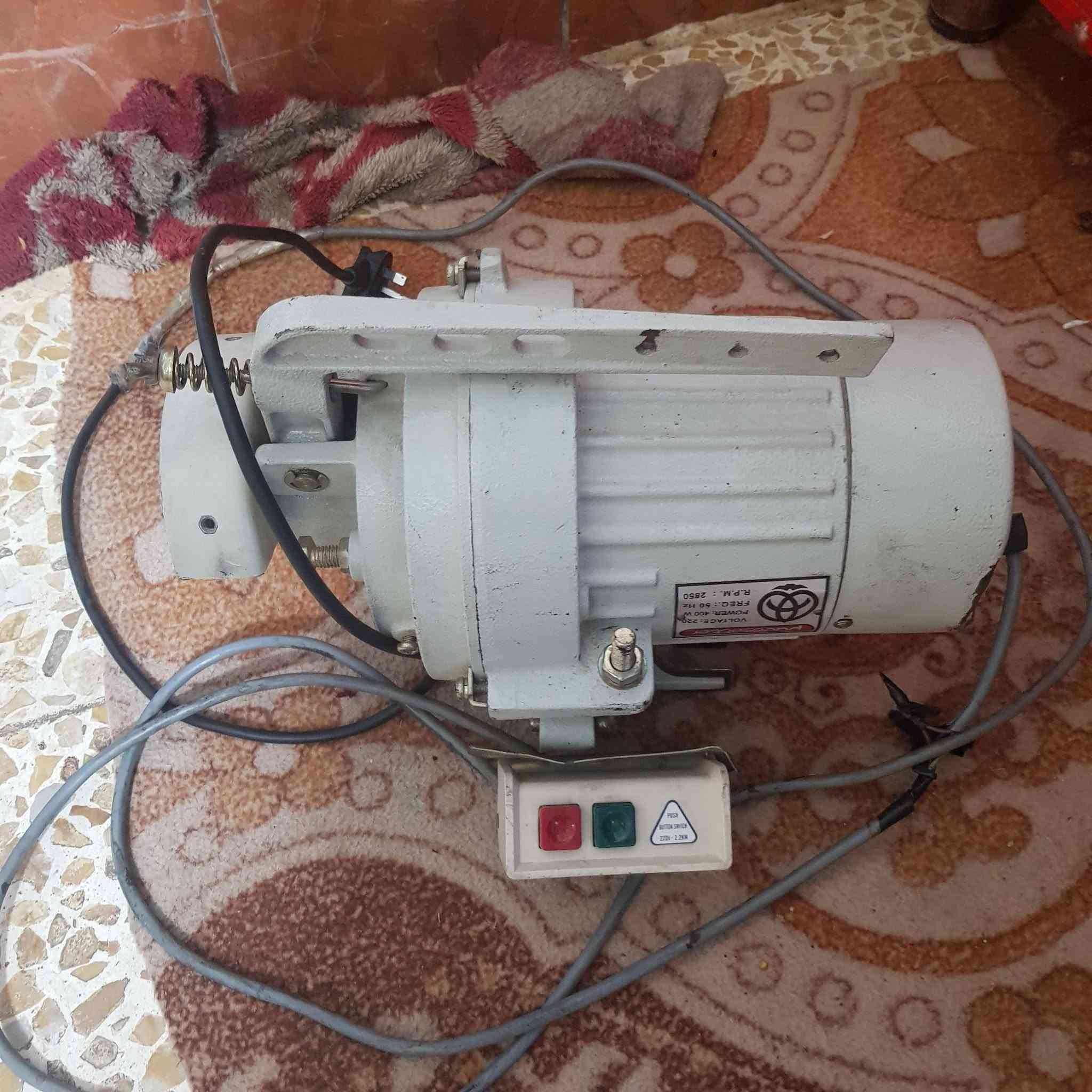 السلام عليكم اخوان ماطوين مكينه خياطه نضيف وشغال ماداخل تصليح للبيع بغداد
***********
